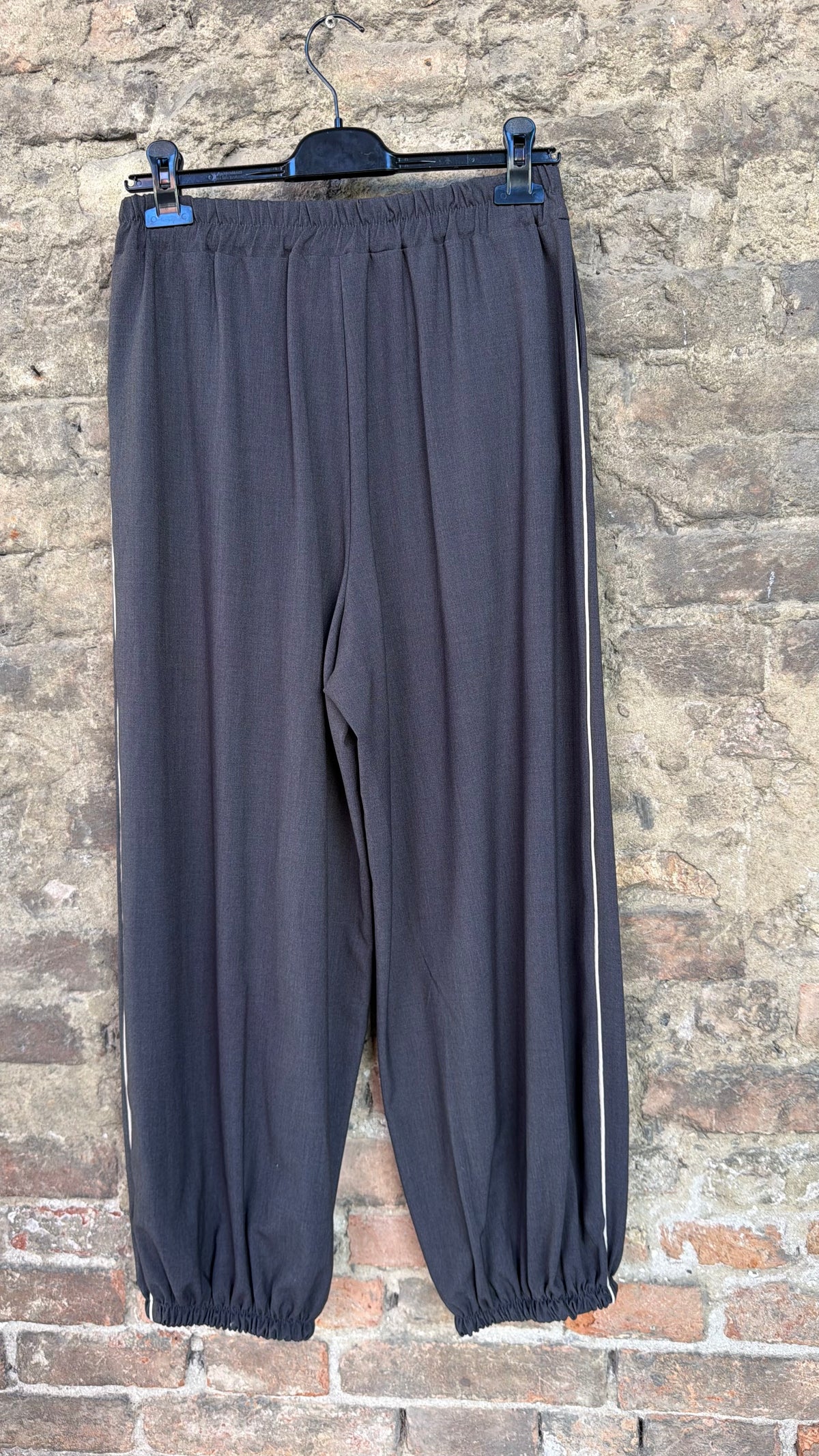 Pantalone tessuto tailleur con dettaglio laterale