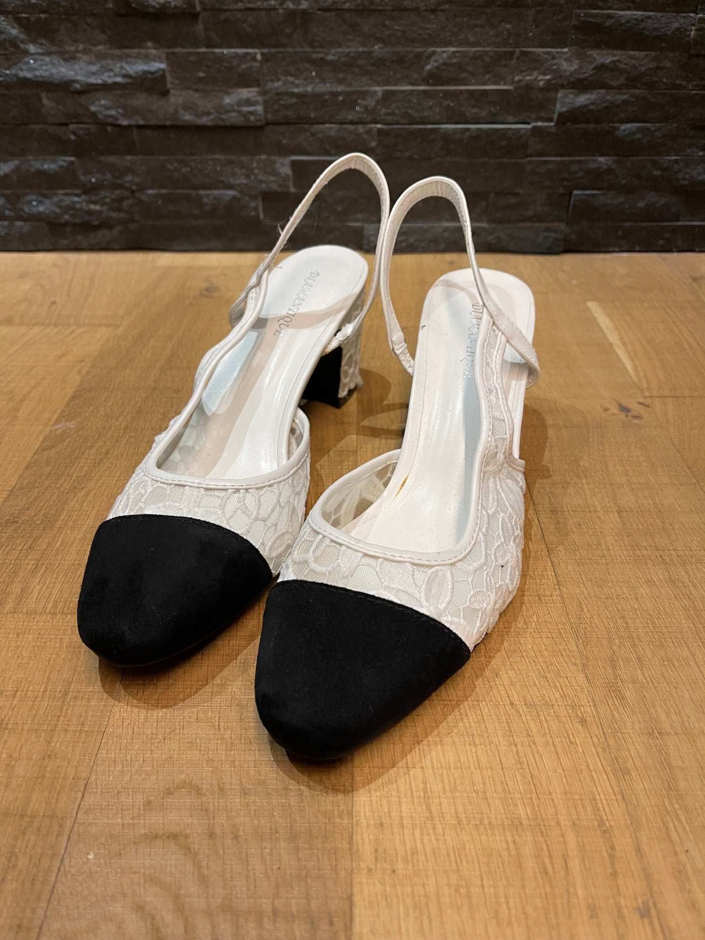 Lace slingback