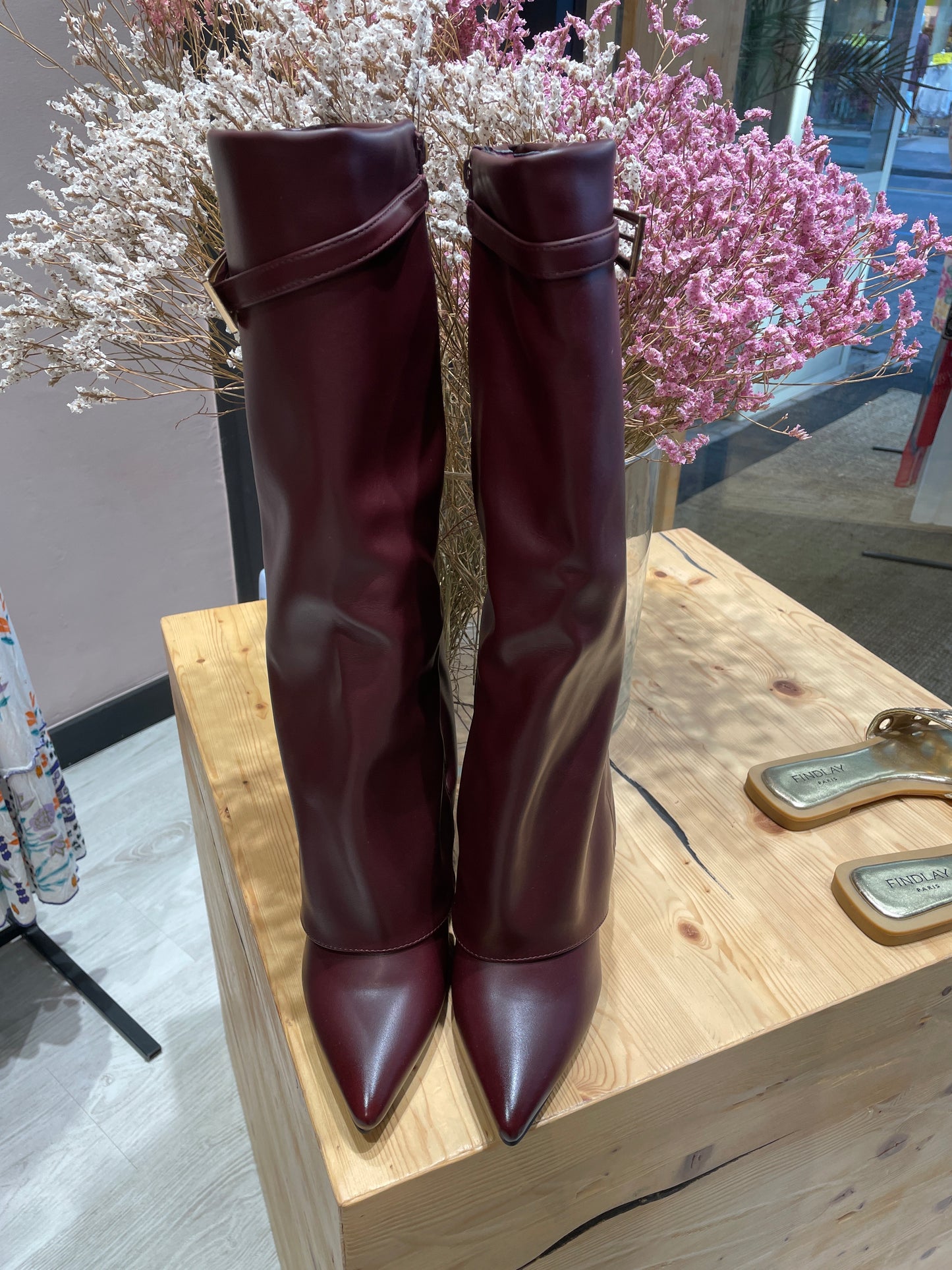 Black gyv boot