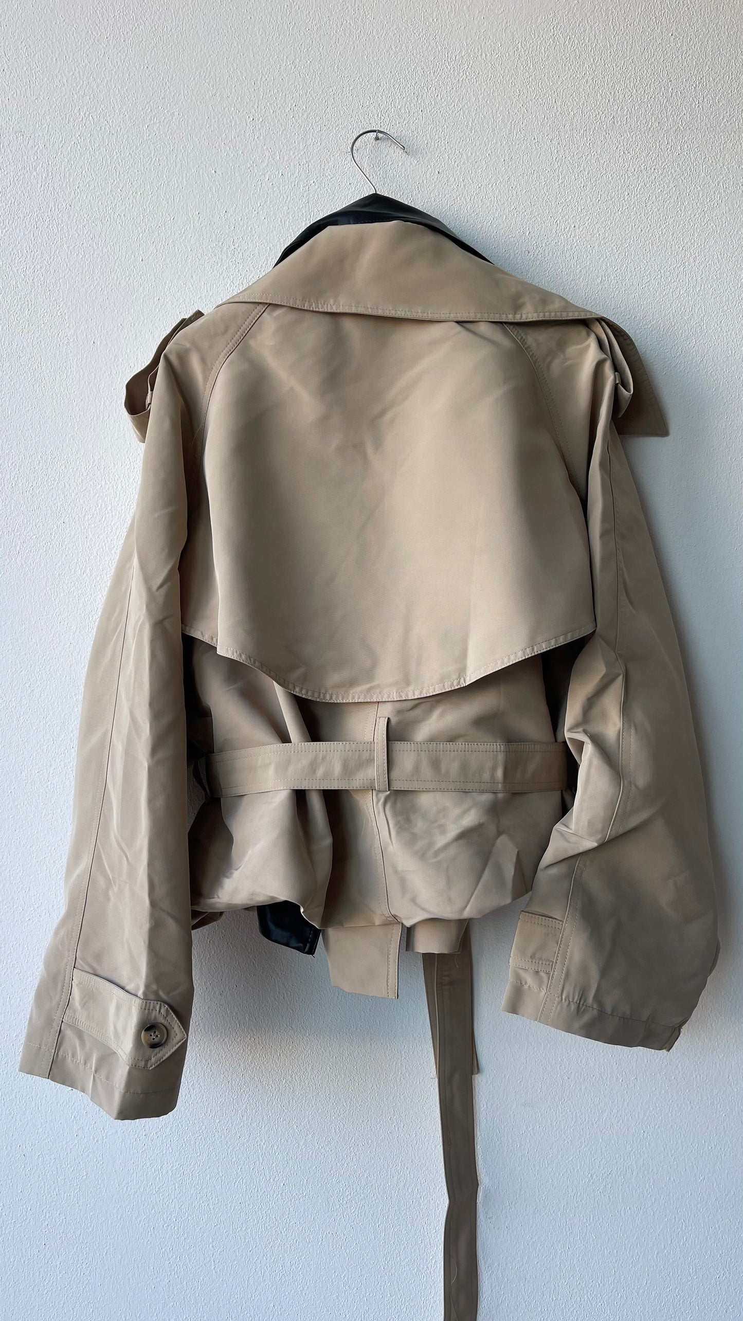 Trench dettaglio ecopelle