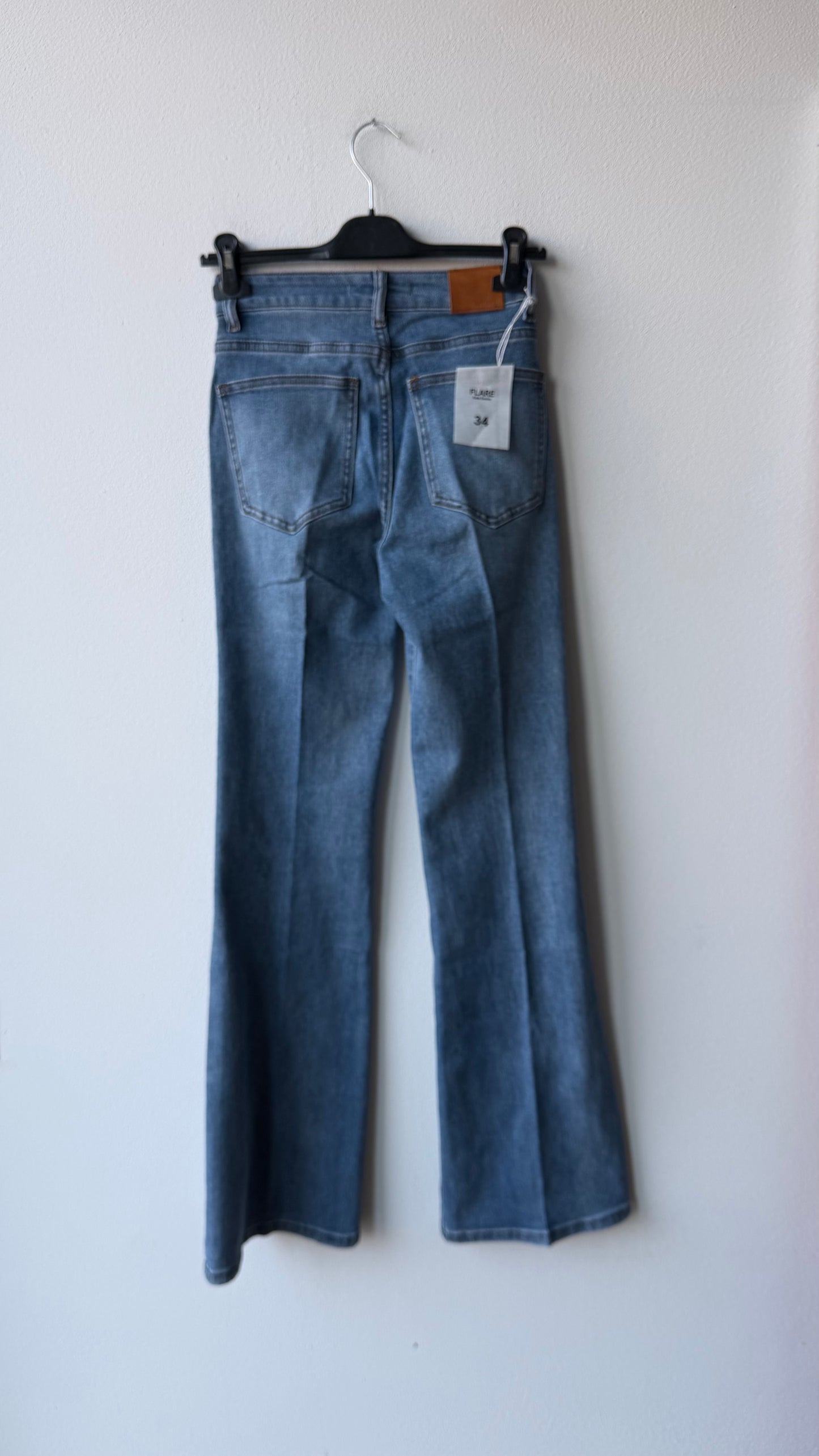Jeans flare elasticizzato