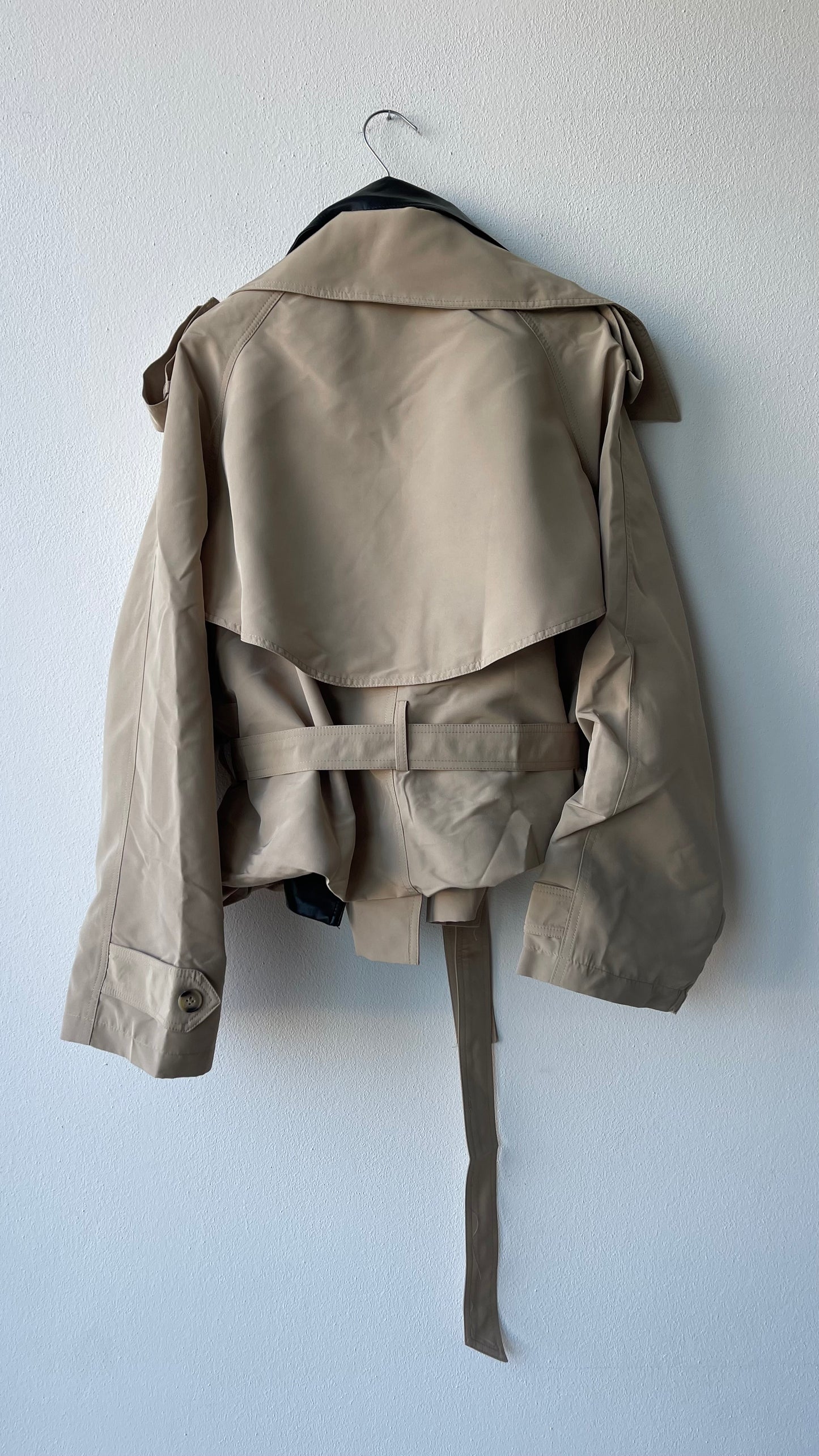 Trench dettaglio ecopelle