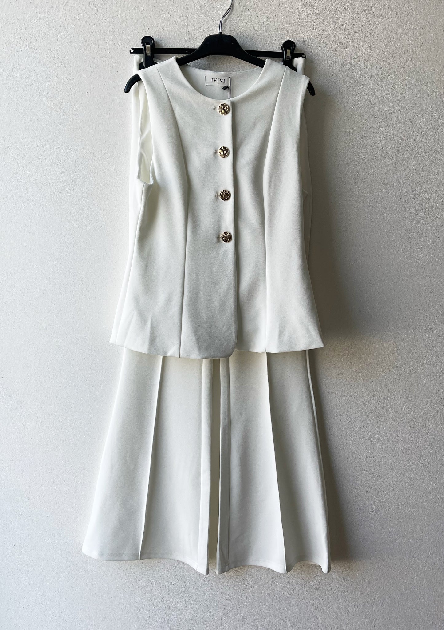White vest suit