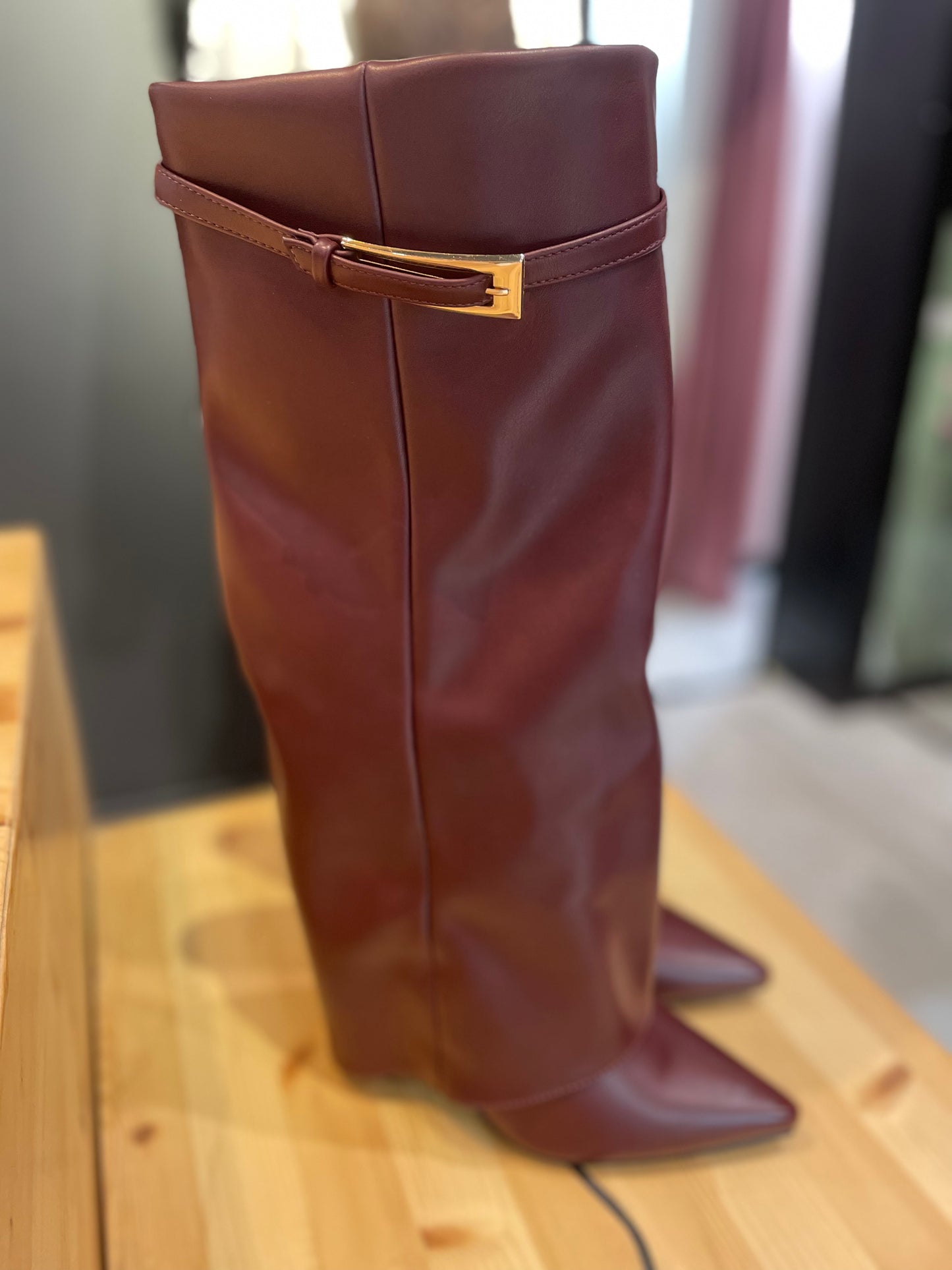 Black gyv boot