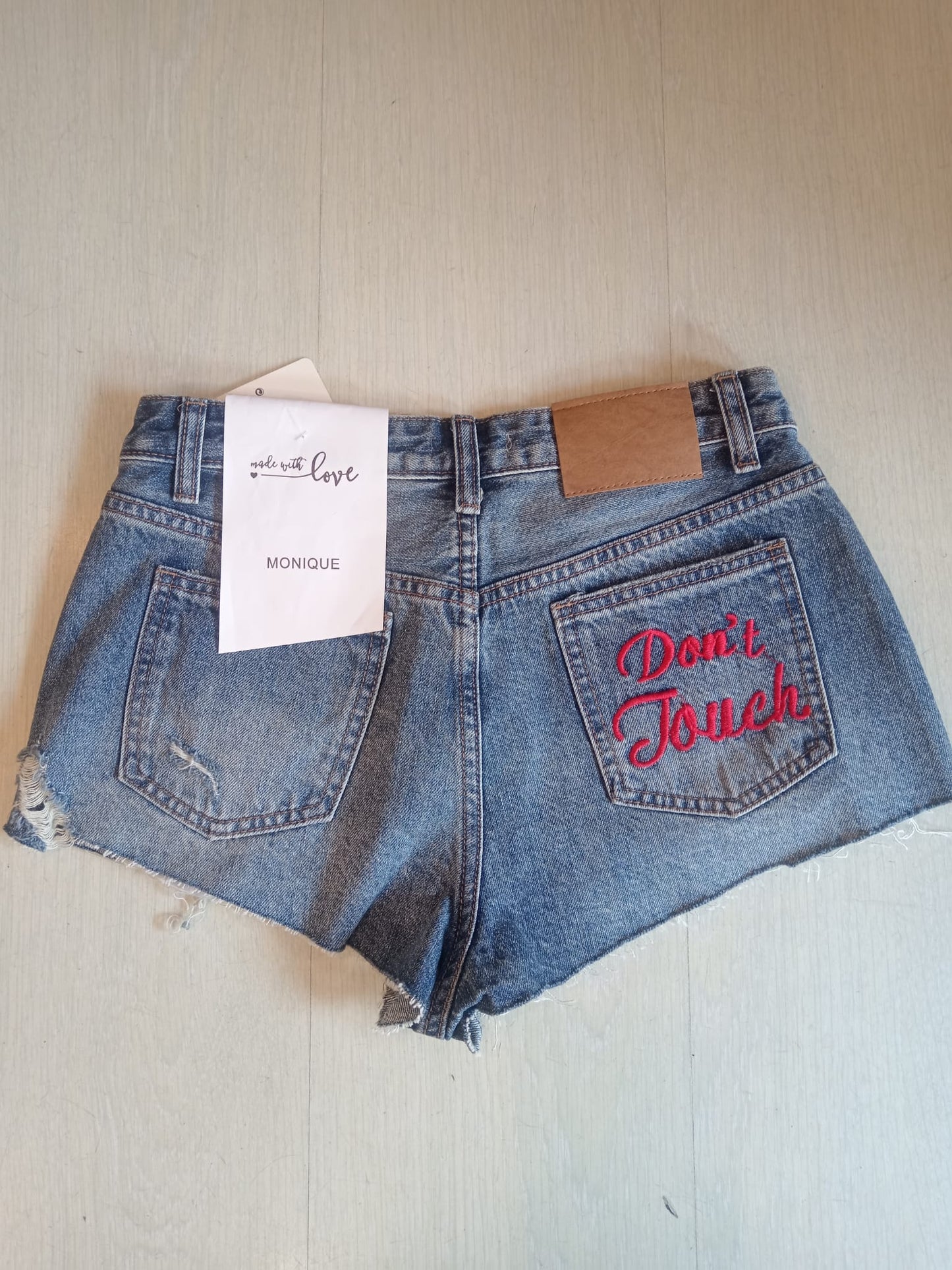 Shorts Don’t touch