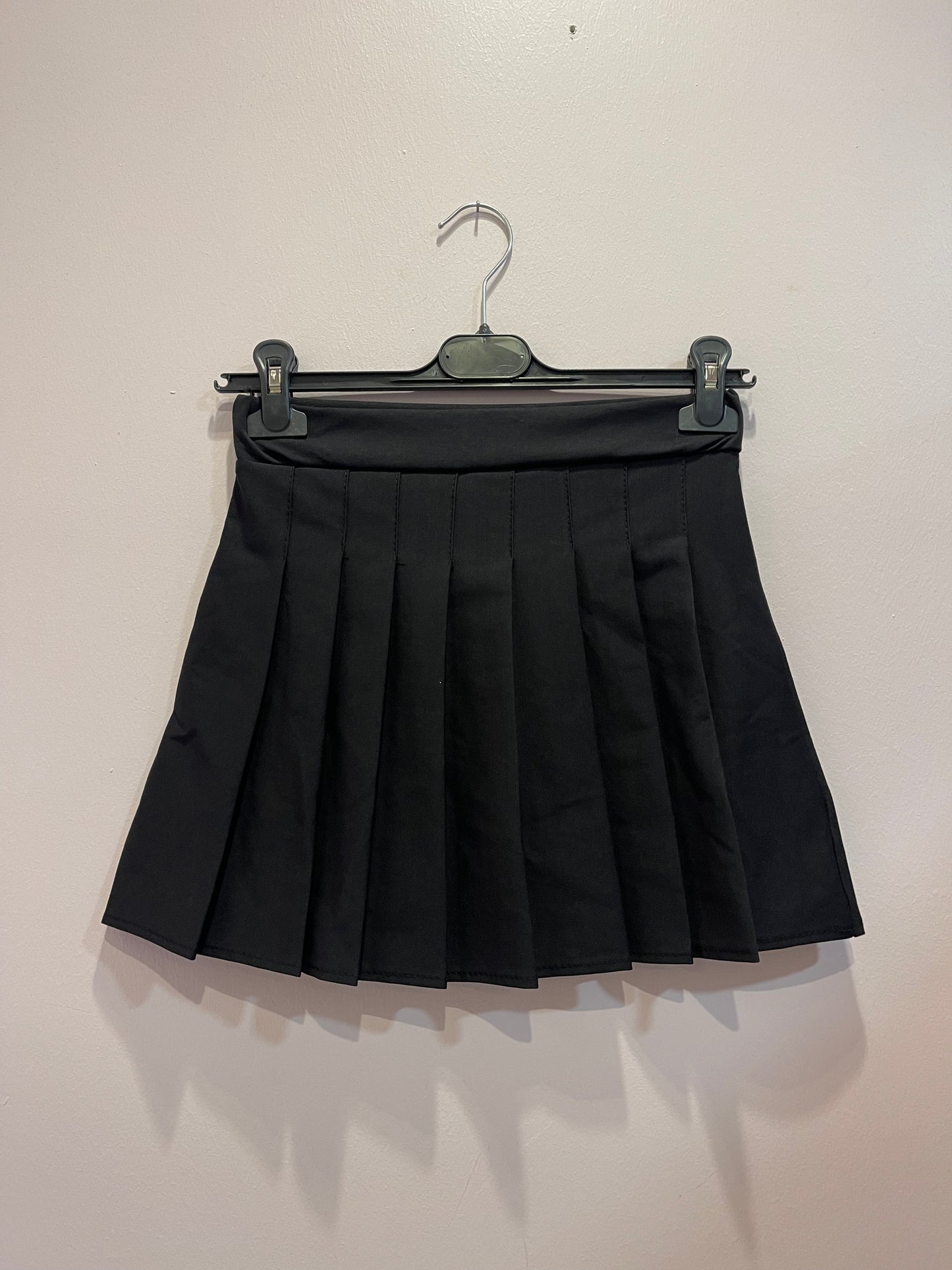 Black pleated skirt