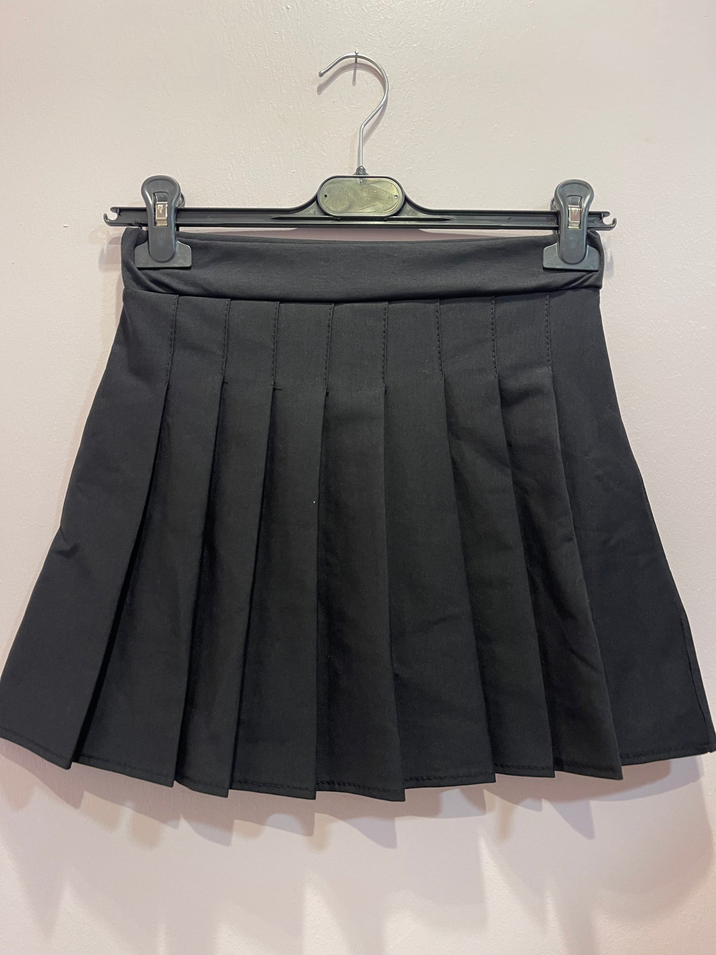 Black pleated skirt