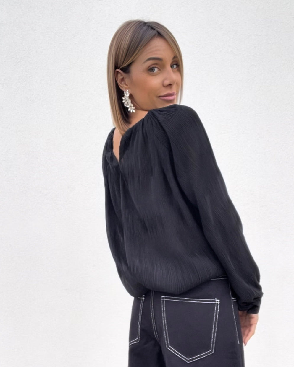 Black jeans with stitching