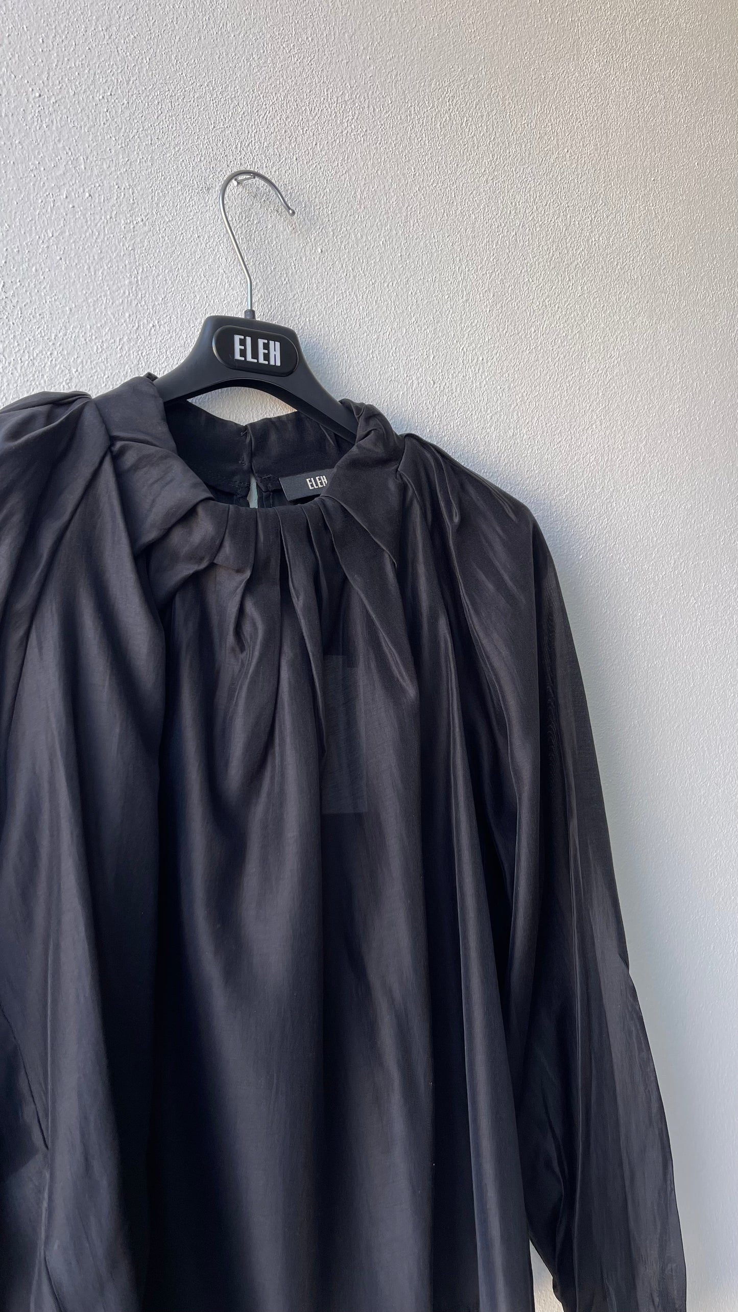 Camicia nera collo lavorato ELEH