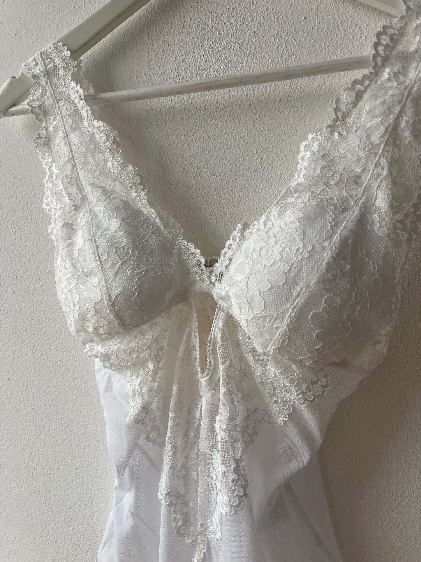 White lace body