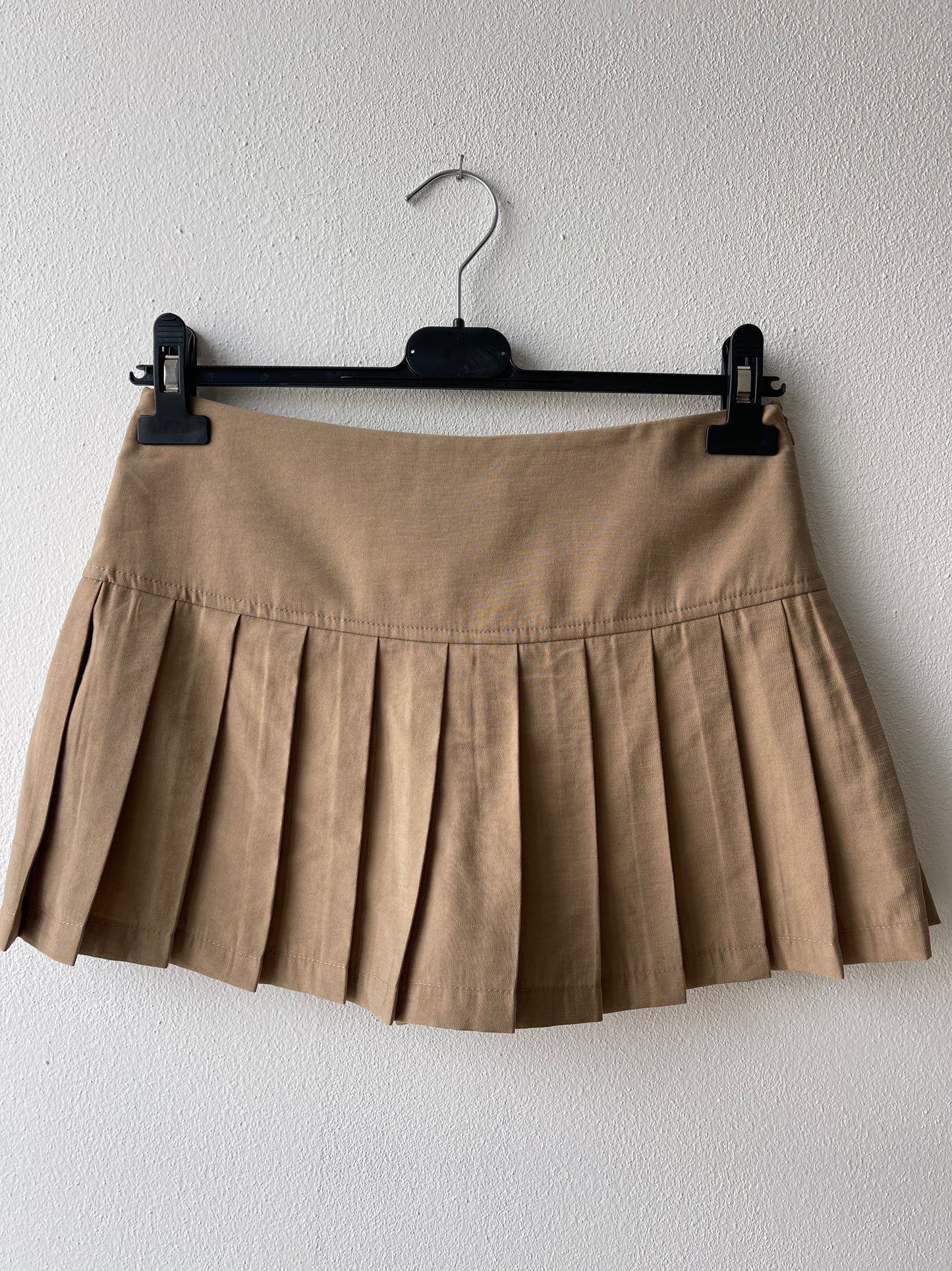 ELEH hazelnut pleated skirt