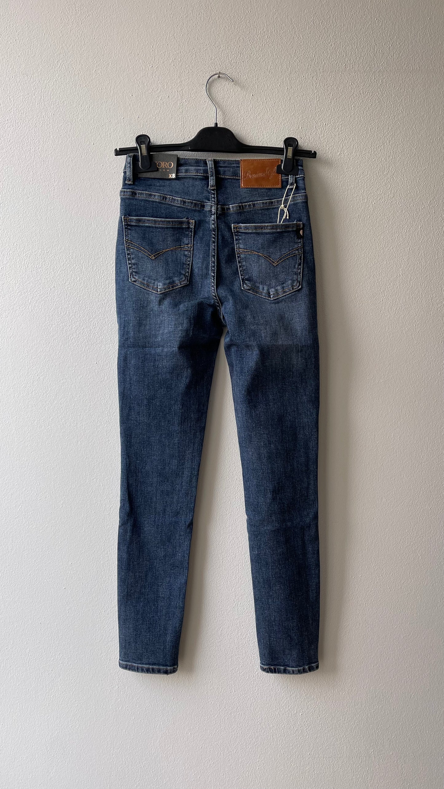 Skinny jeans