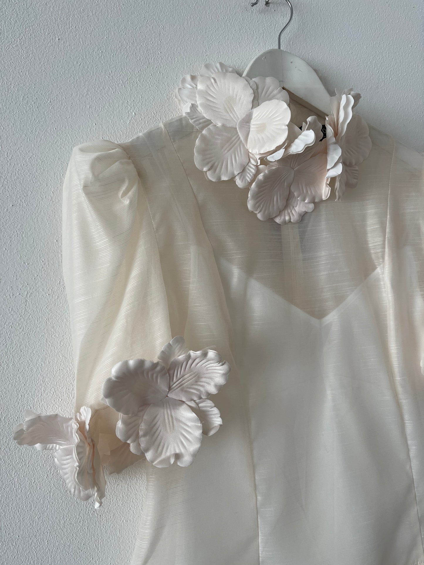 Provence flower applique shirt