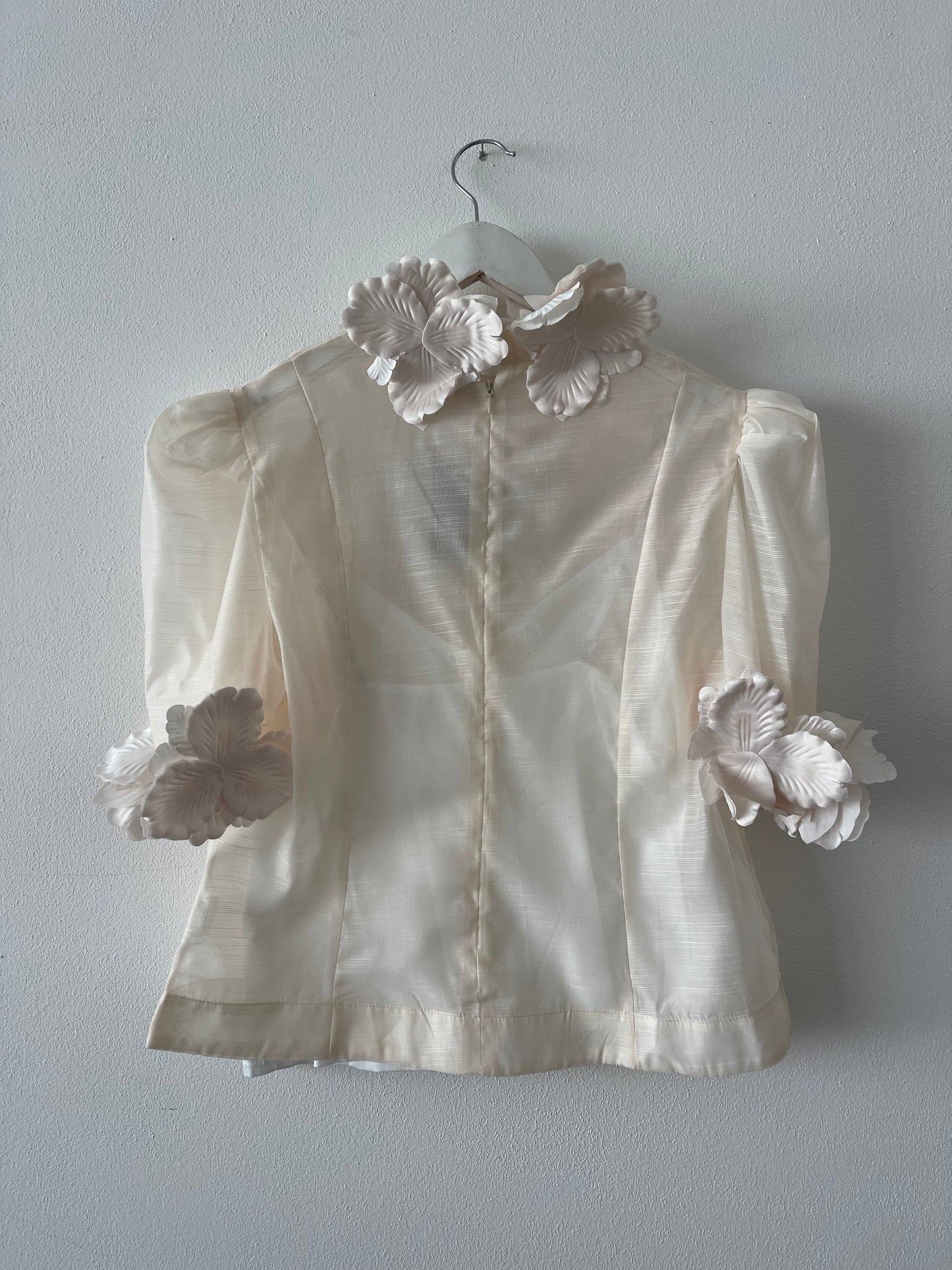 Provence flower applique shirt