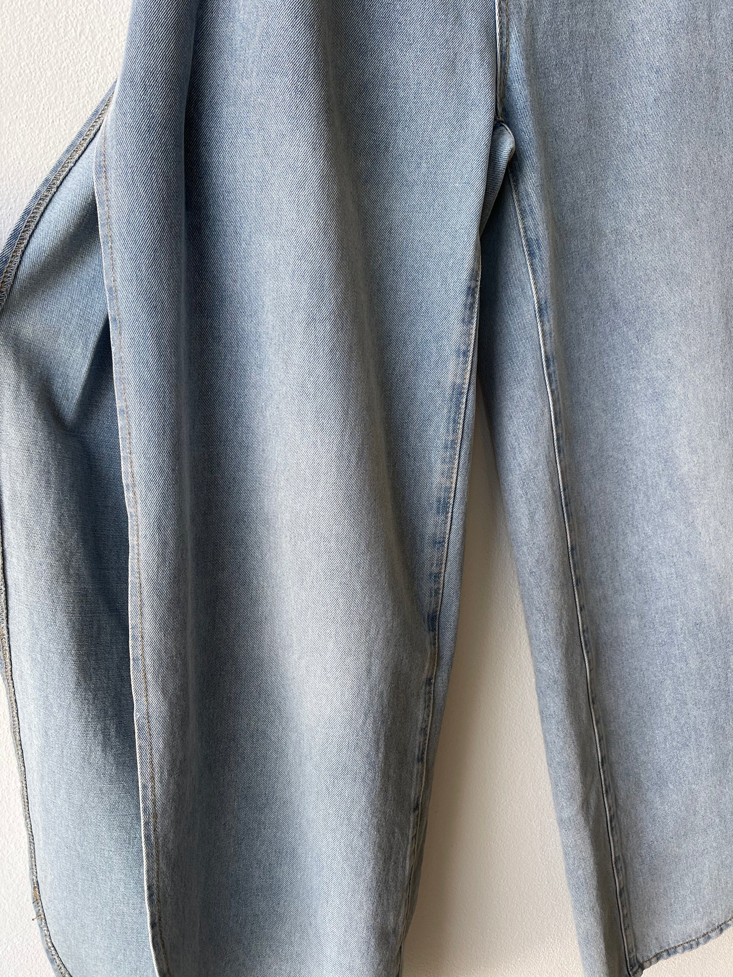 Jeans balloon spacco