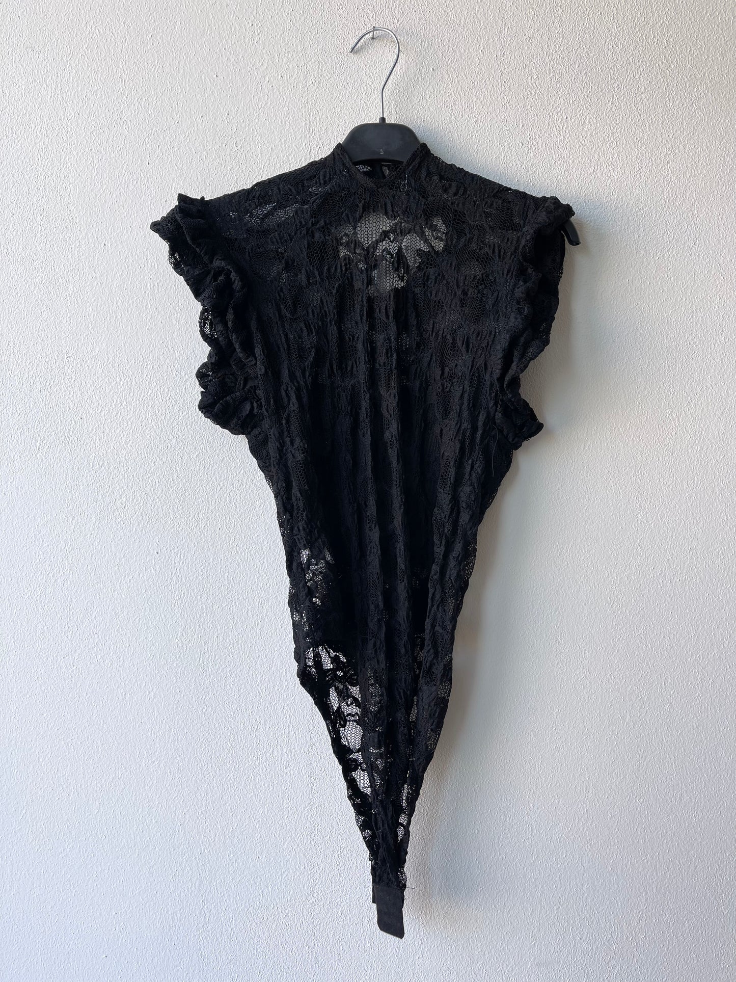Body pizzo accollato