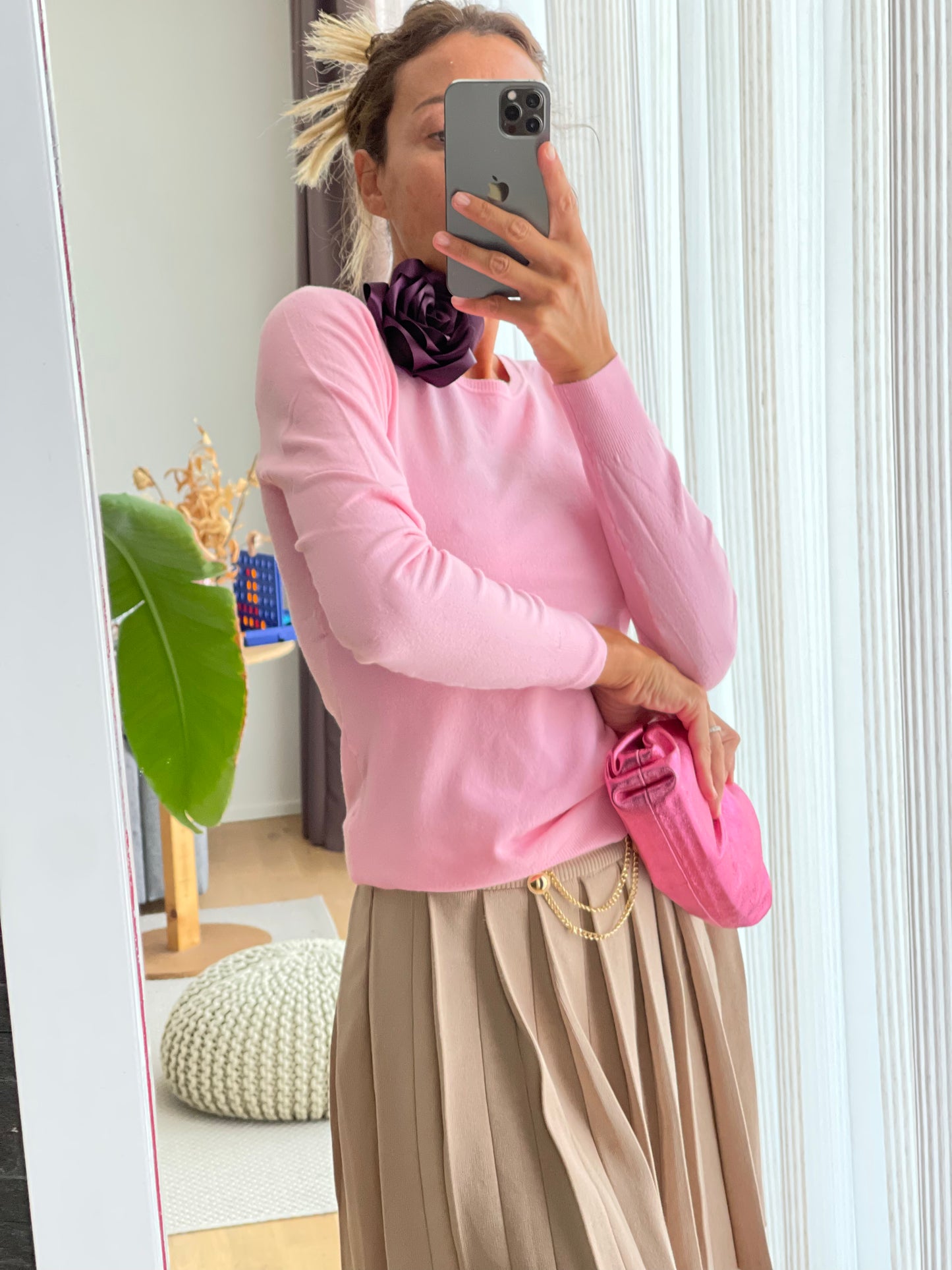 Crewneck sweater in figure