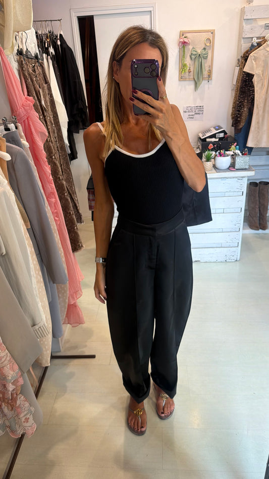 Pantalone carrot nero lucido