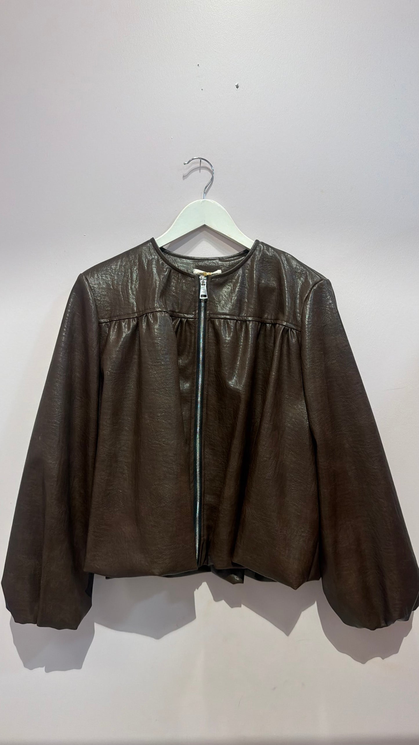 Giacca ecopelle collo chanel