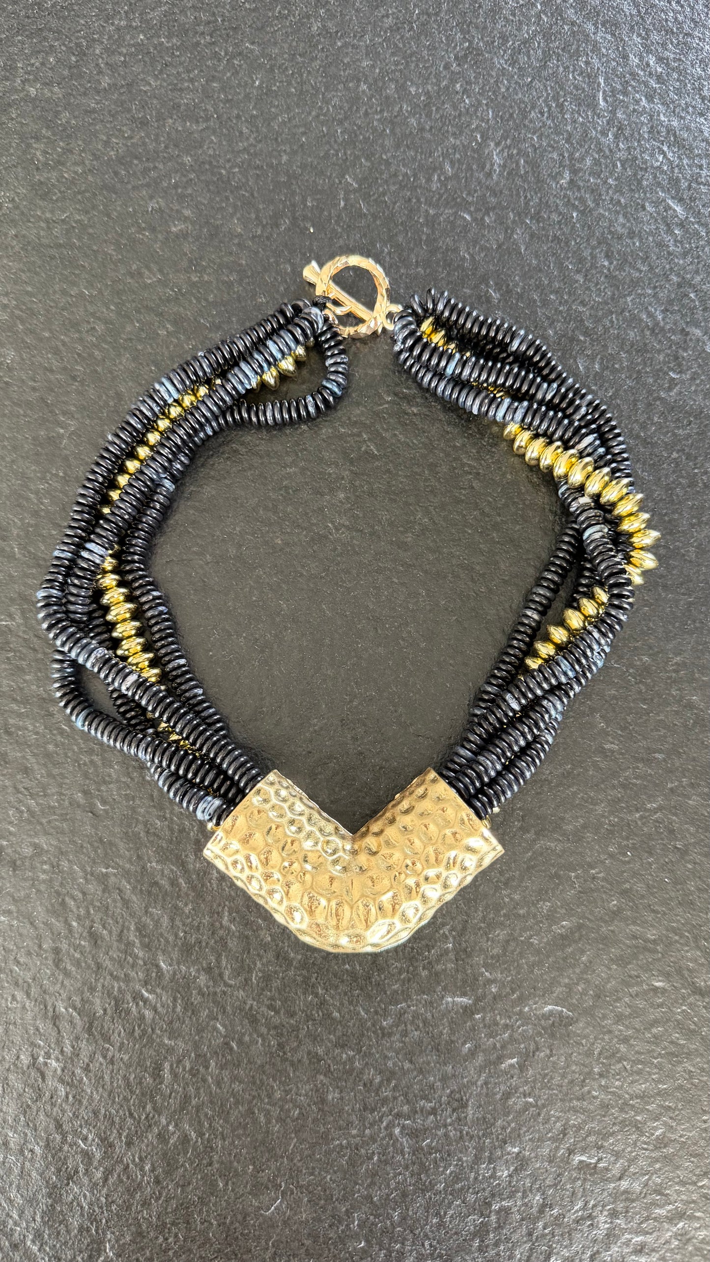 Collana nera gold