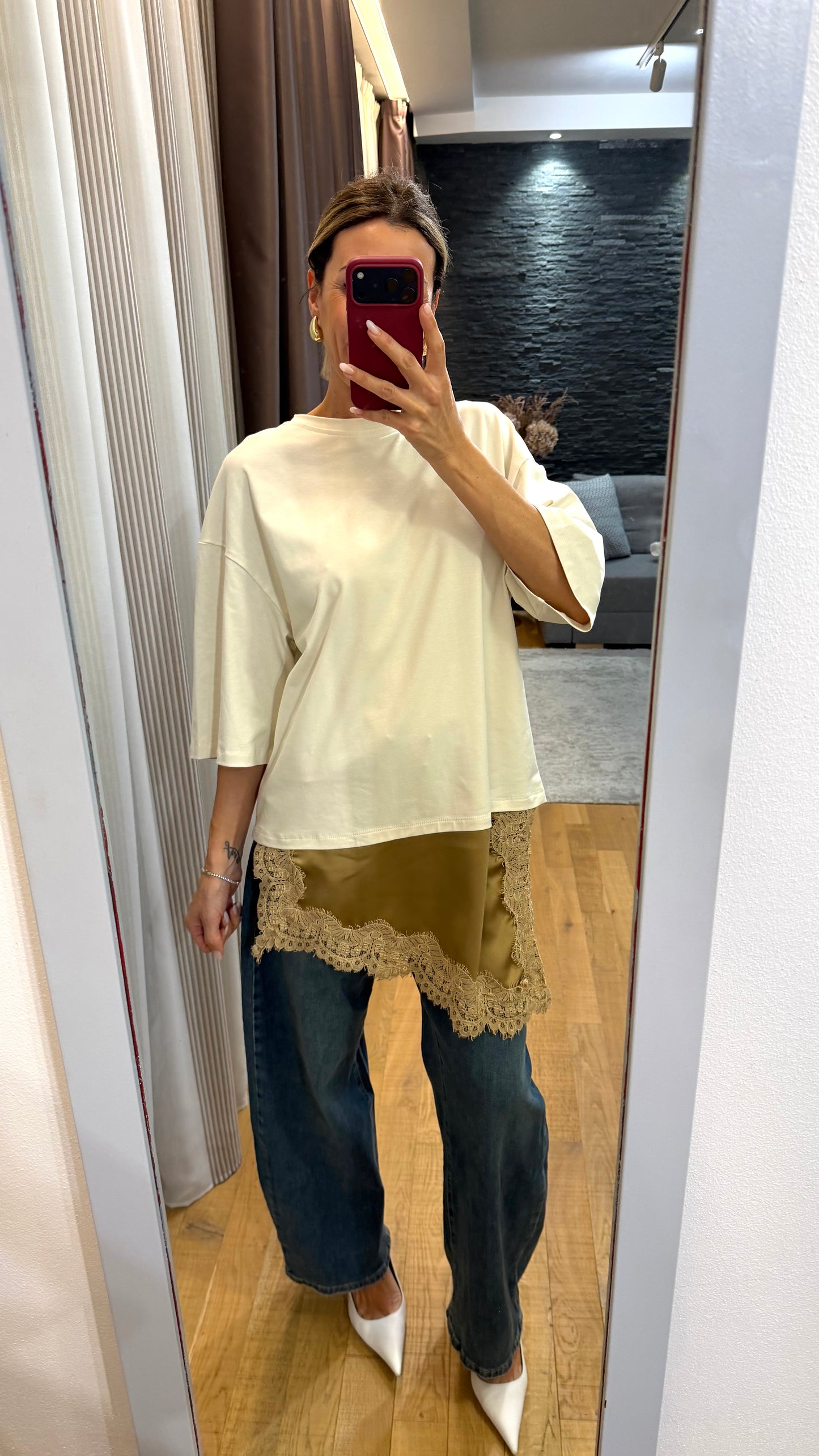 T-shirt inserto satin e pizzo