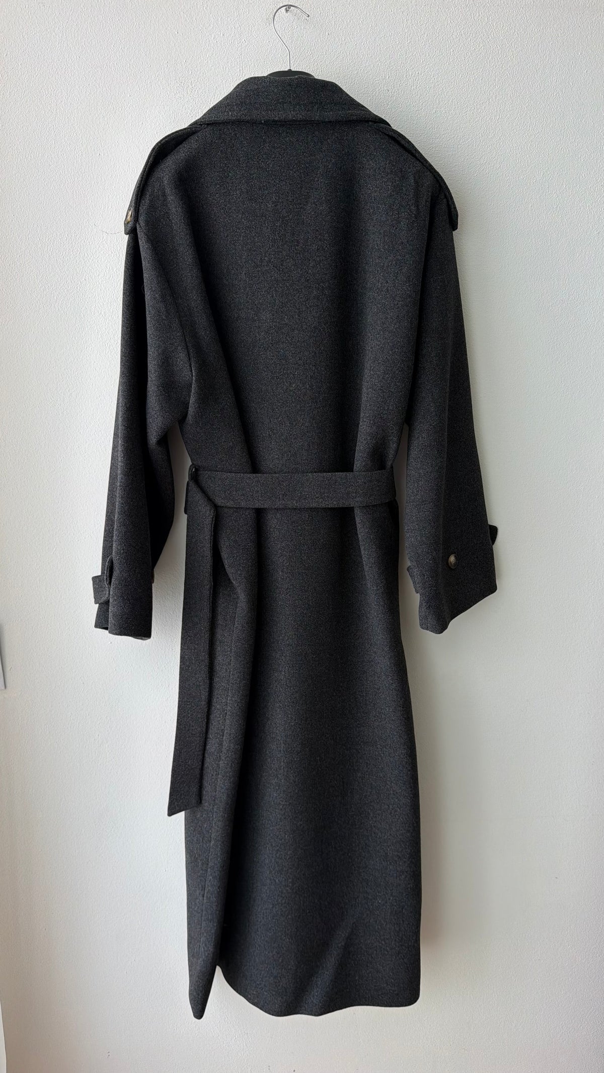 Cappotto lungo modello trench