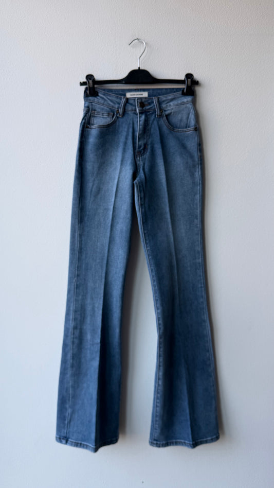 Jeans flare elasticizzato