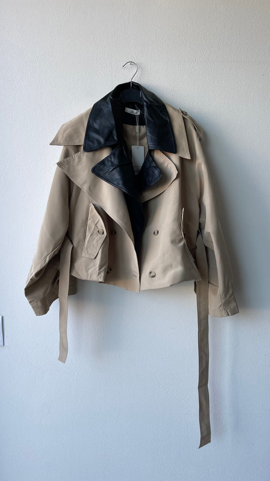 Trench dettaglio ecopelle