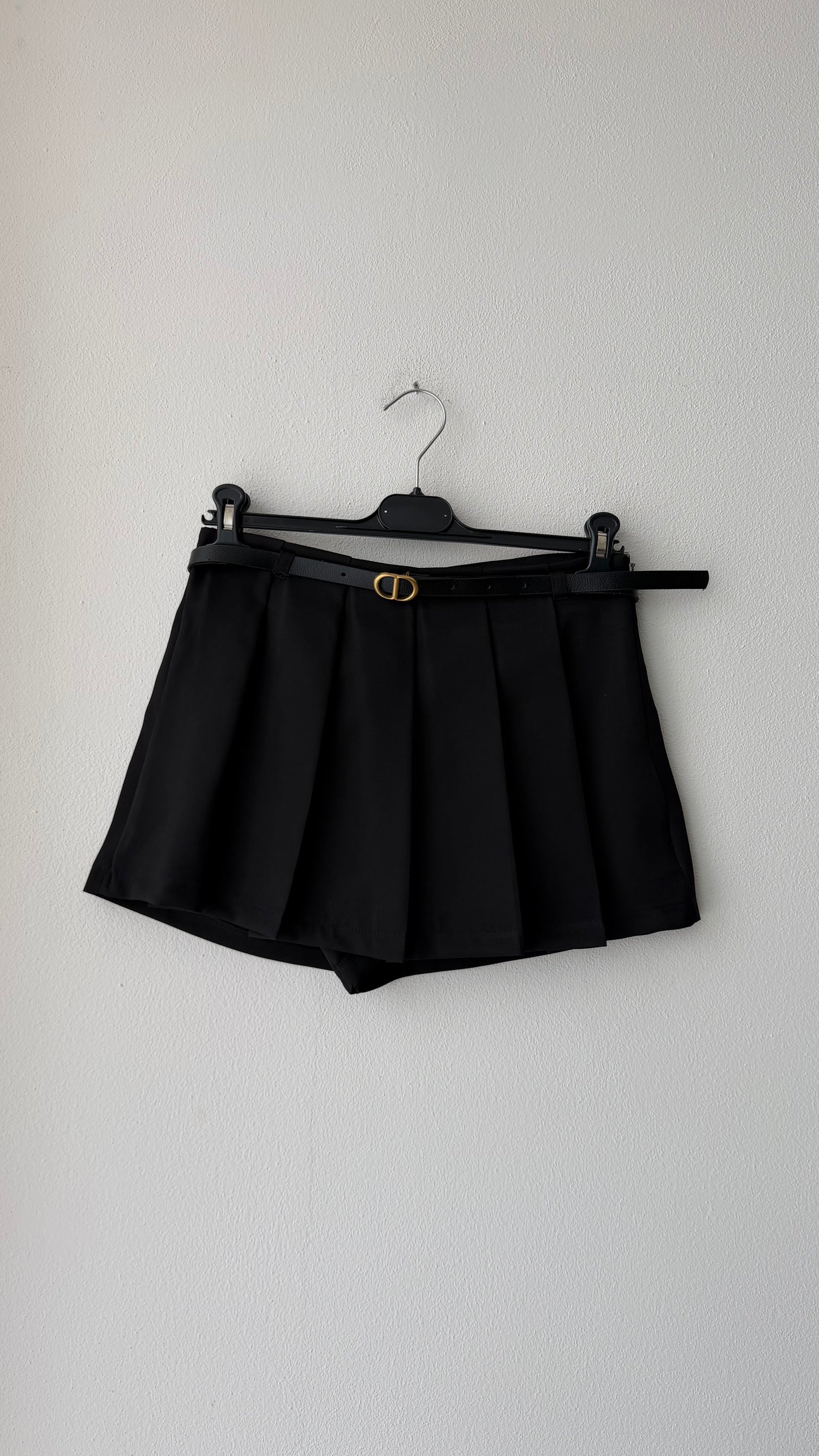 Gonna shorts nera