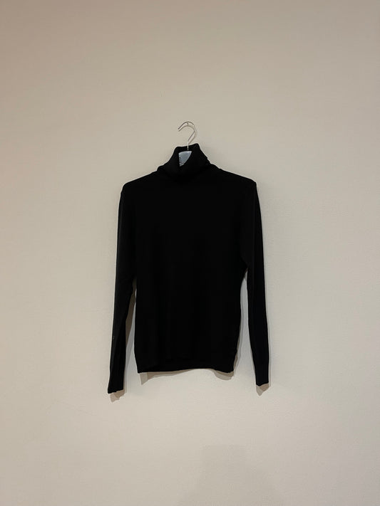 Basic viscose turtleneck