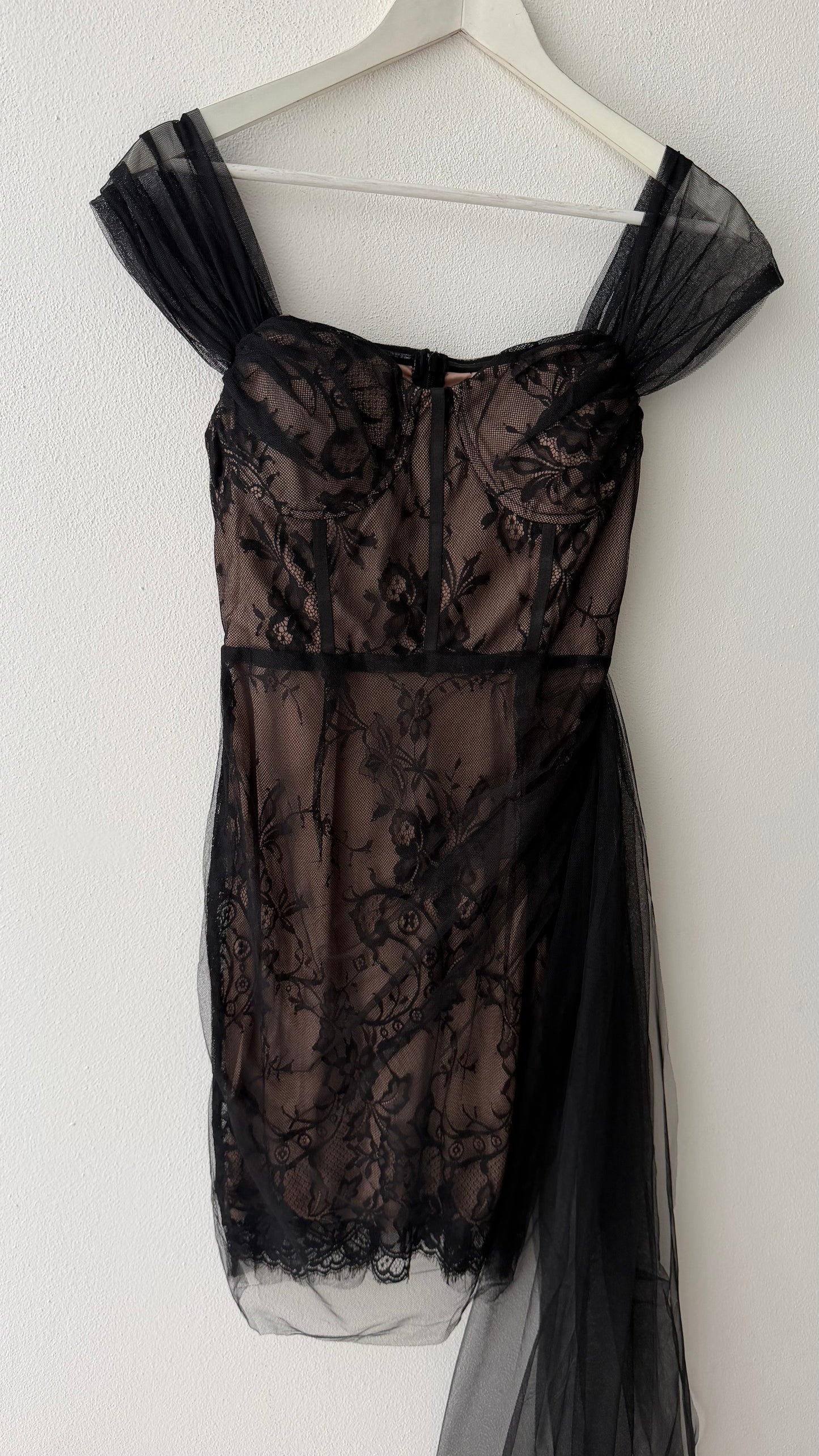 Abito pizzo nero nude