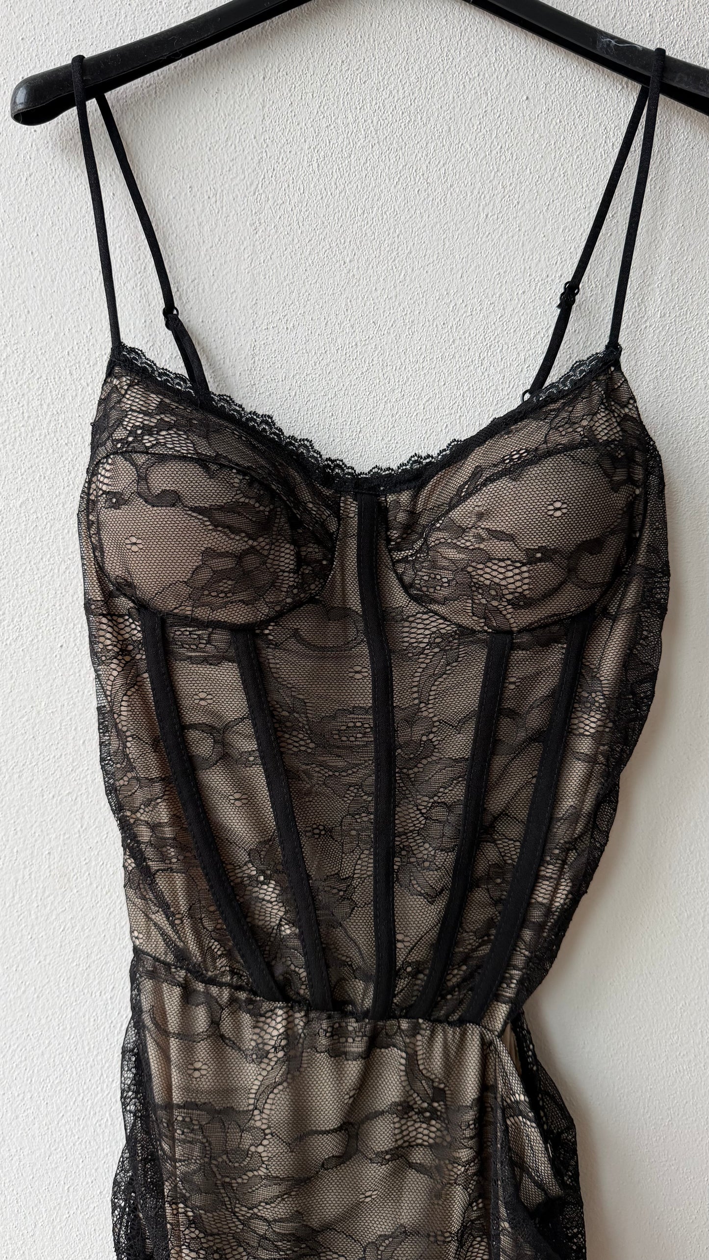 Abito pizzo bustier