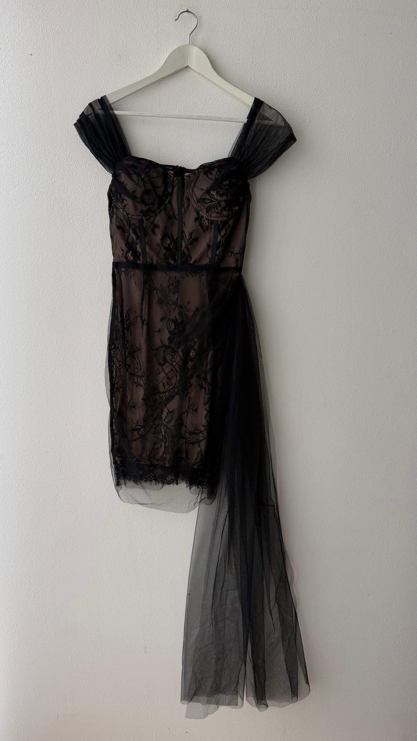Abito pizzo nero nude