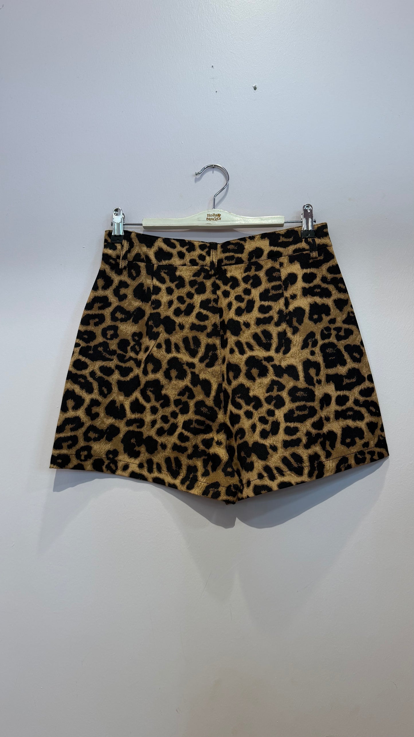 Short maculato