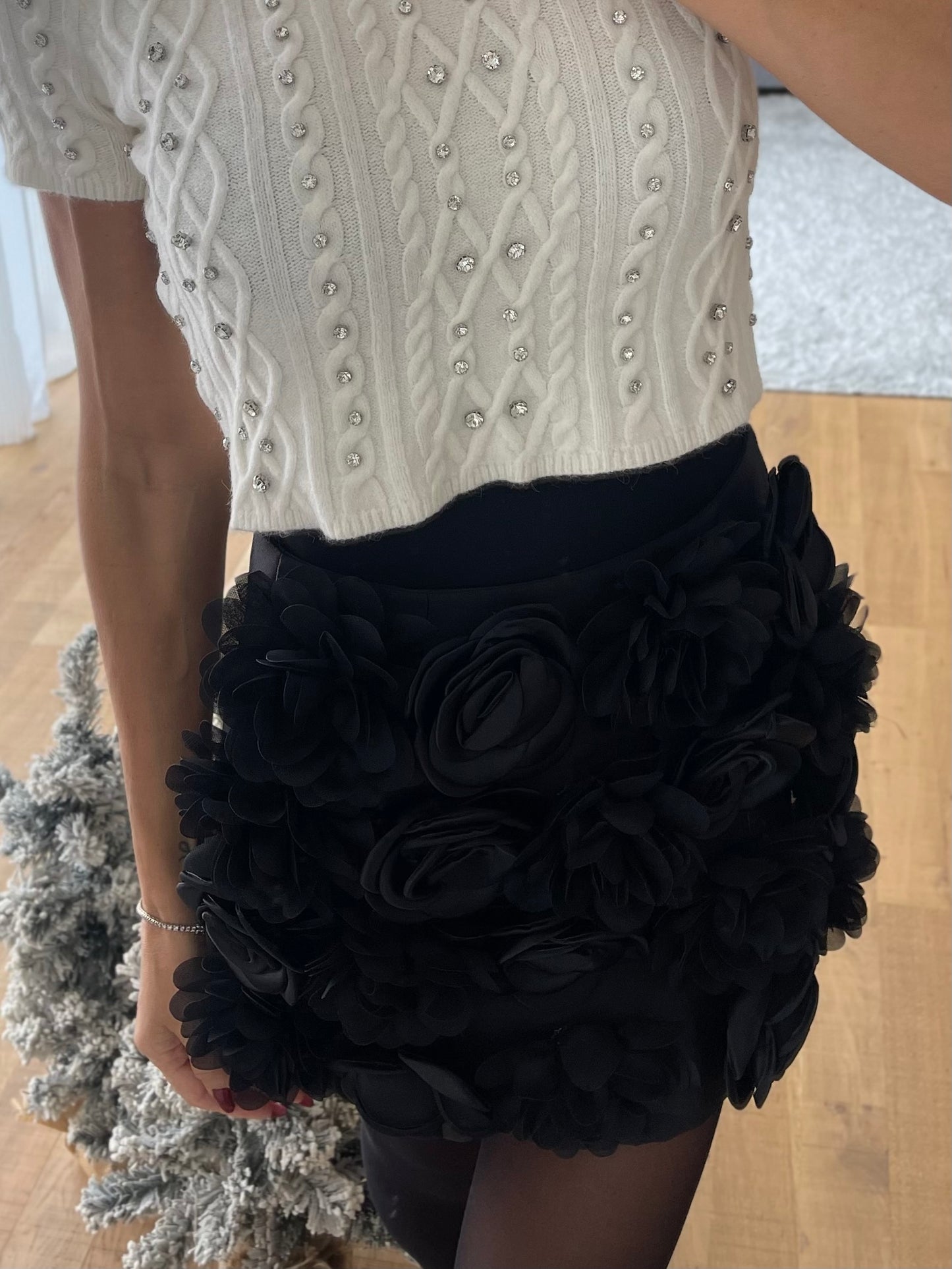 Gonna fiori applicati