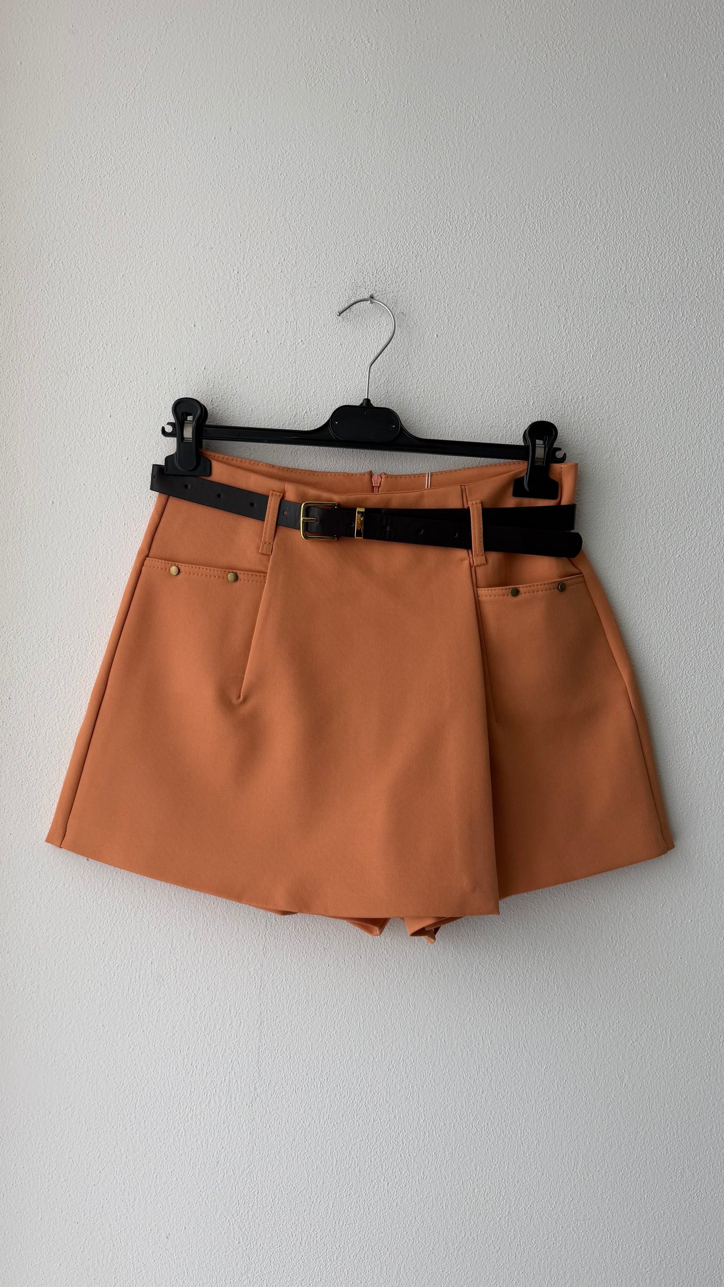 Gonna short orange