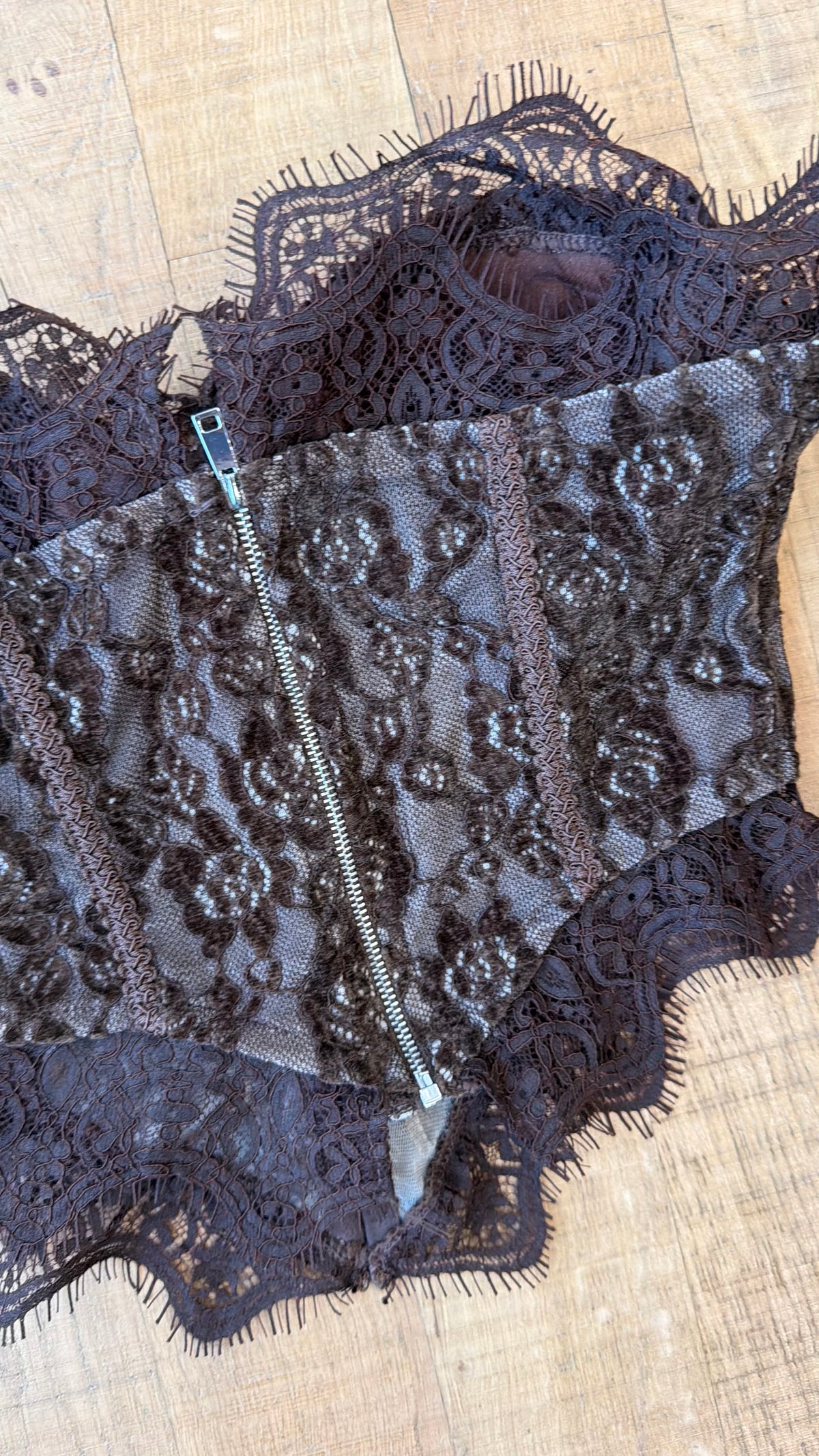 Top velvet brown
