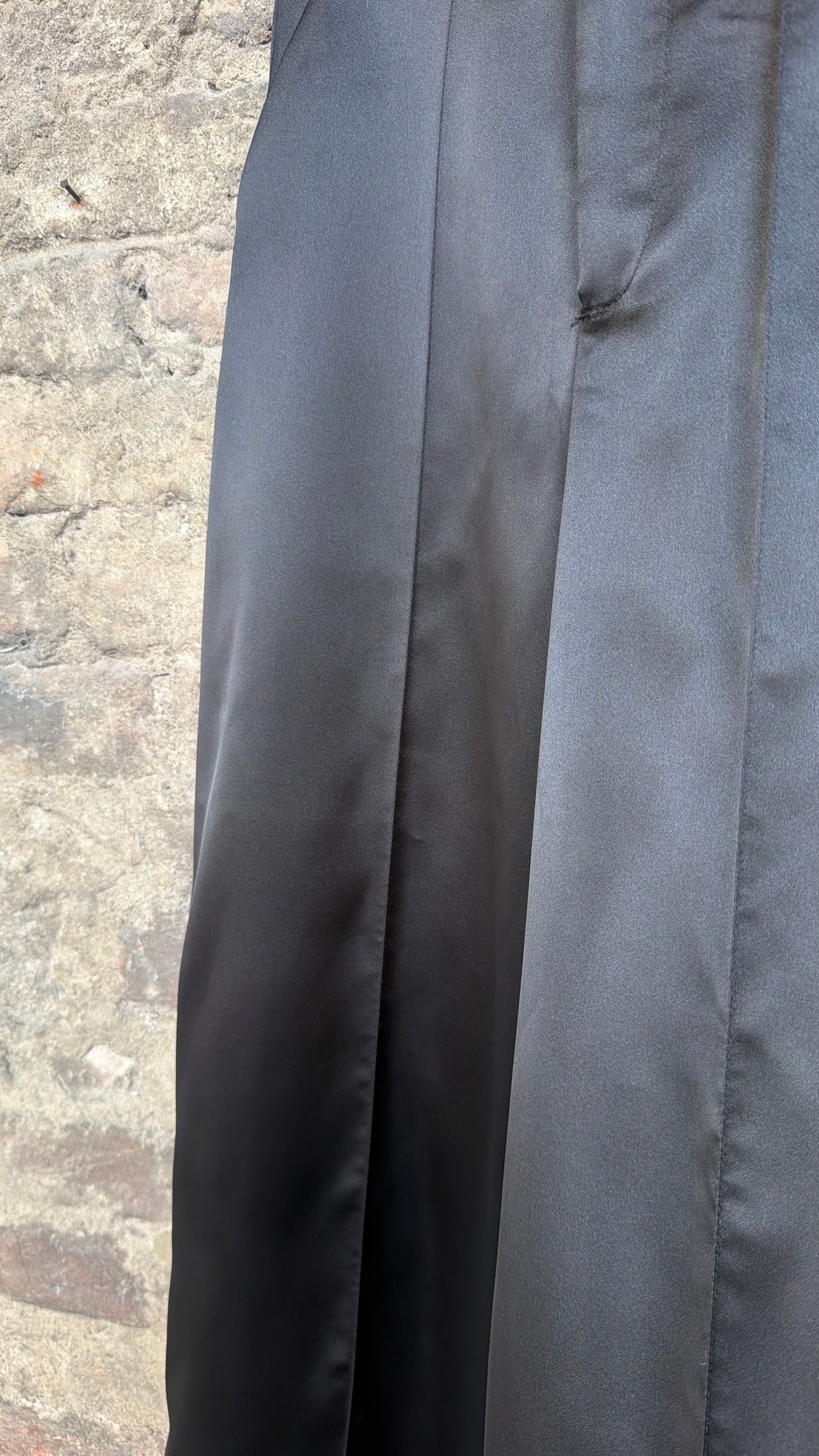 Pantalone carrot nero lucido