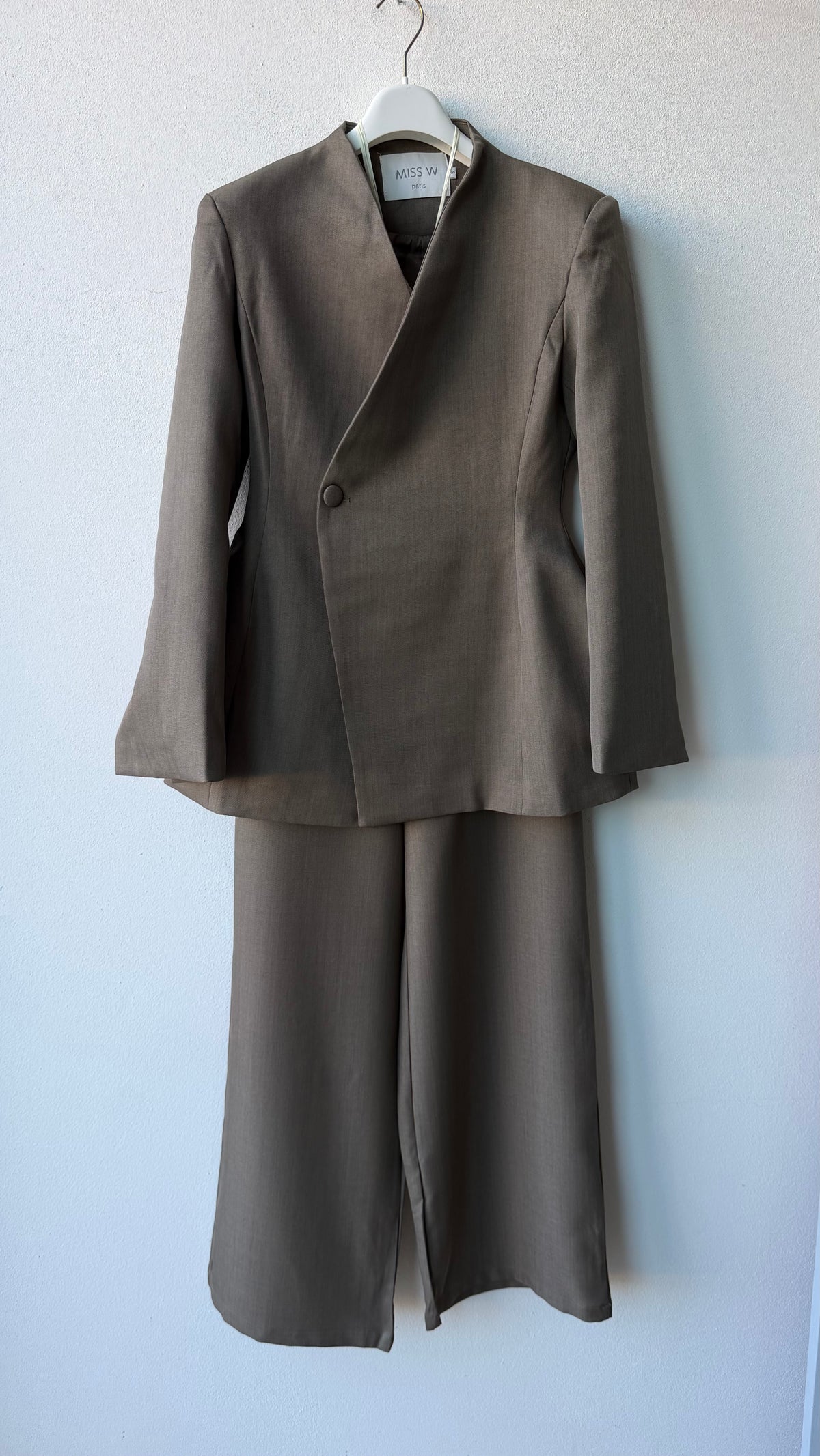 Tailleur giacca avvitata taupe