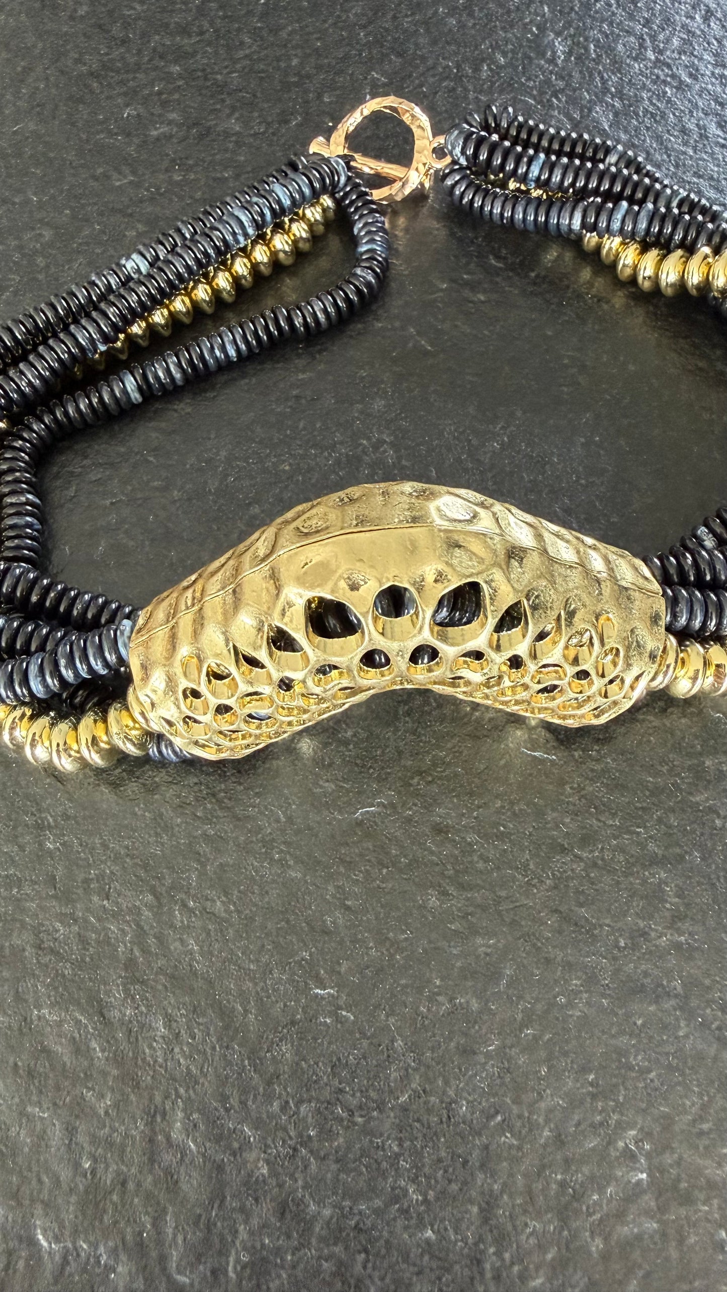Collana nera gold