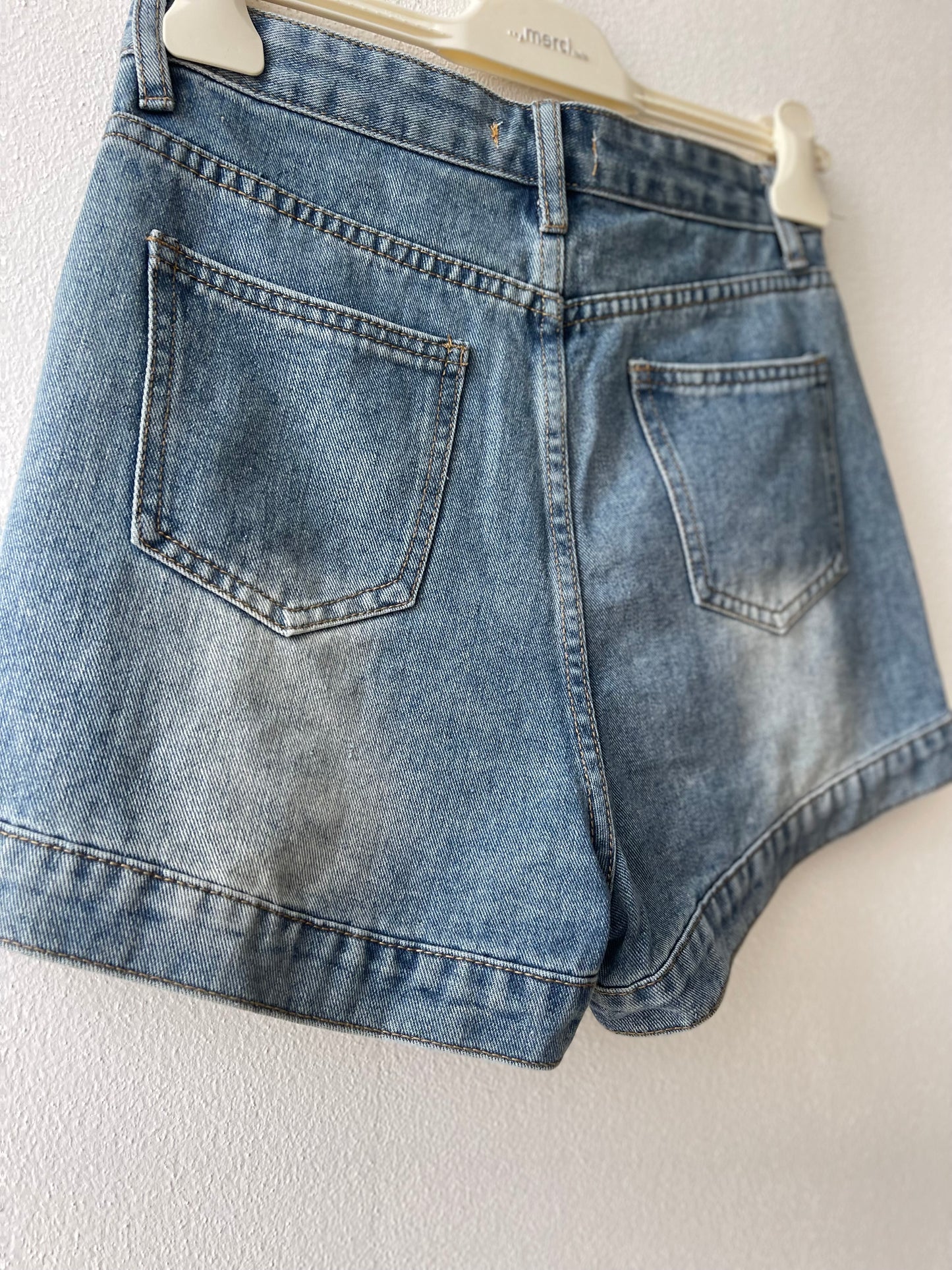 Gonna shorts swar