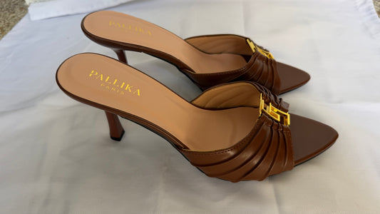 Mules cognac oro
