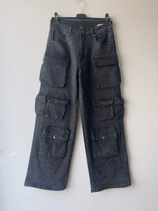Brilliant black cargo