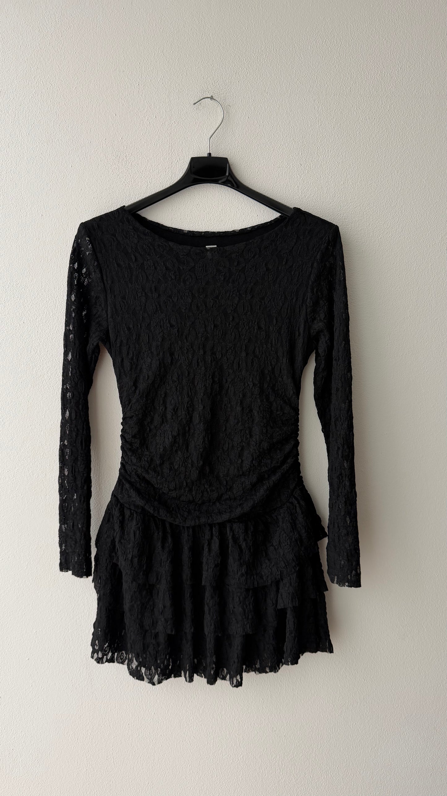 Abito pizzo gonna balze