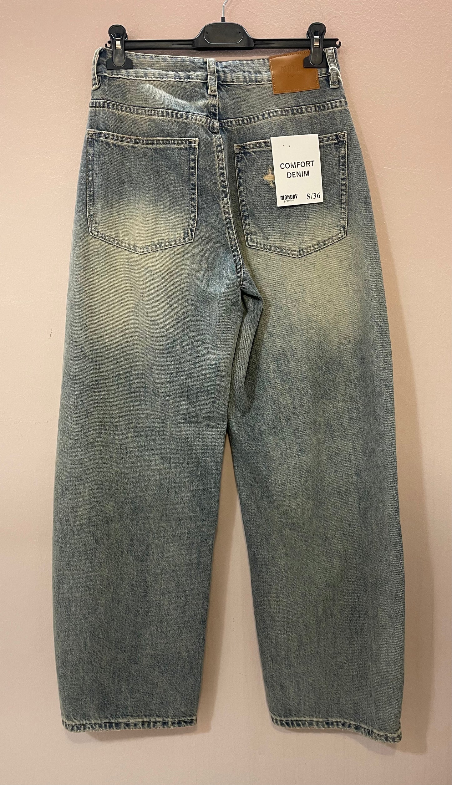 Jeans Strappi