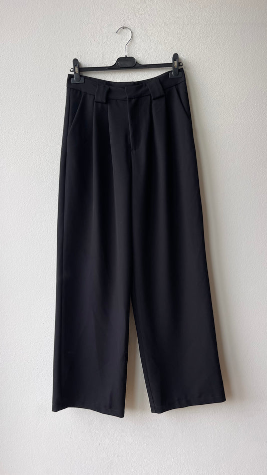 Pantalone taglio maschile