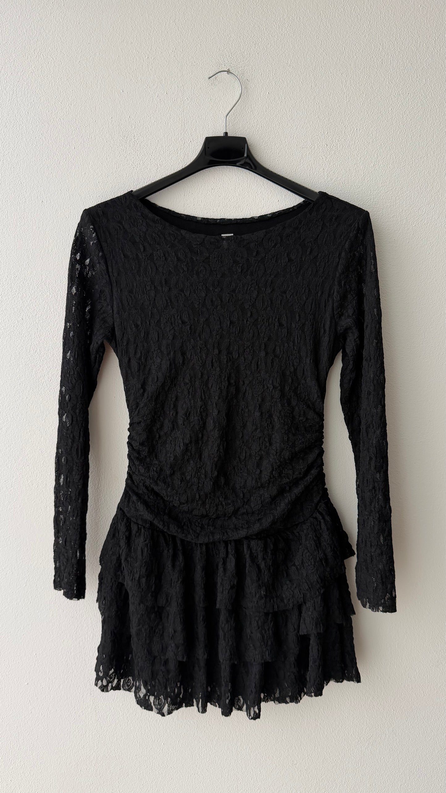 Abito pizzo gonna balze