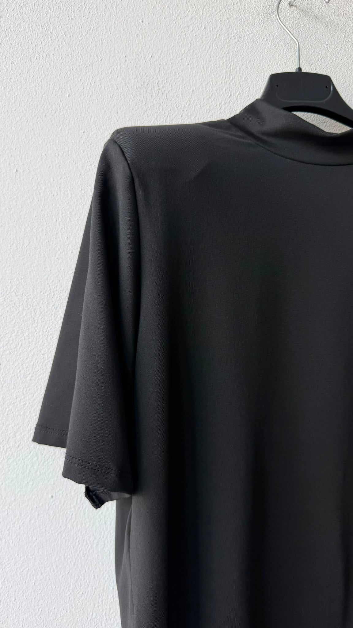 T-shirt colletto