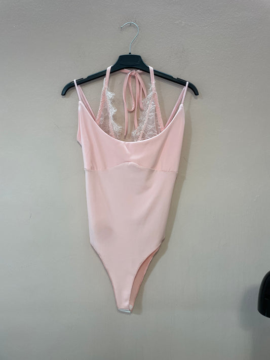 Body con pizzo