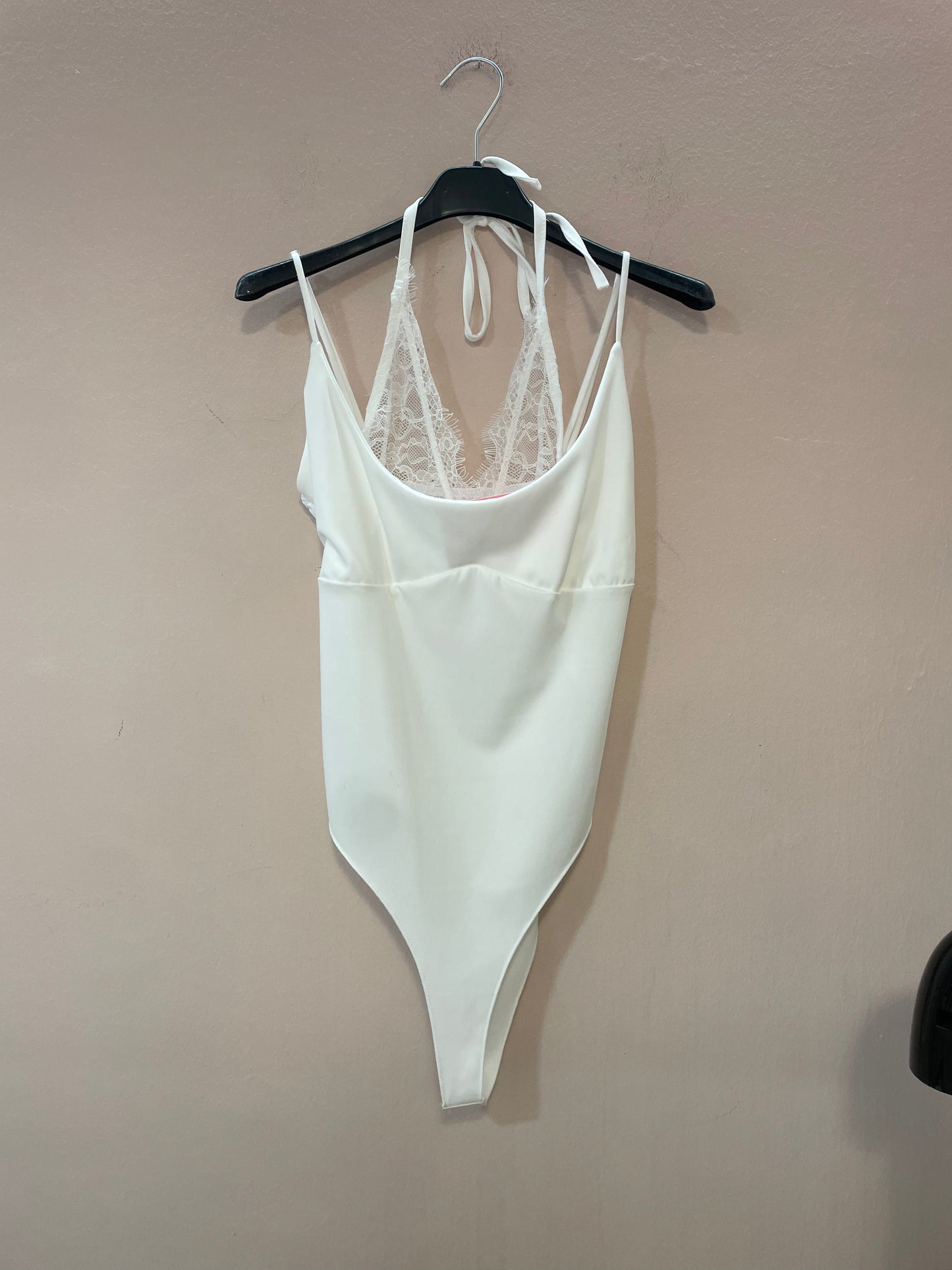 Body con pizzo